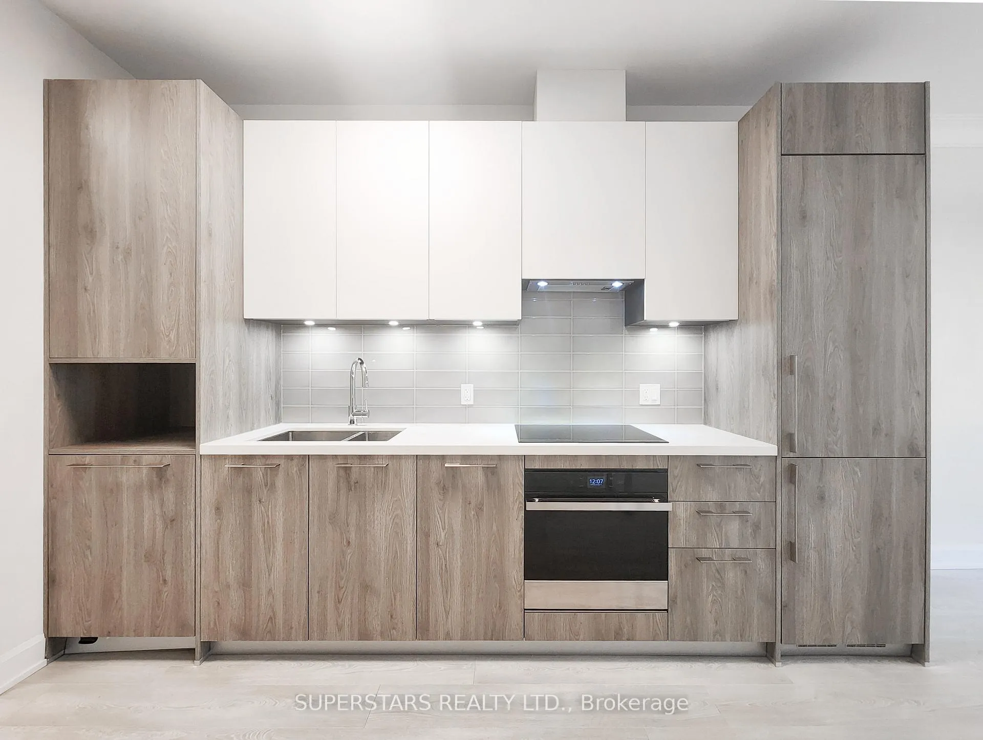 Photo 4 of Unit 631, 38 Water Walk Drive, Markham, Unionville — HOMEH