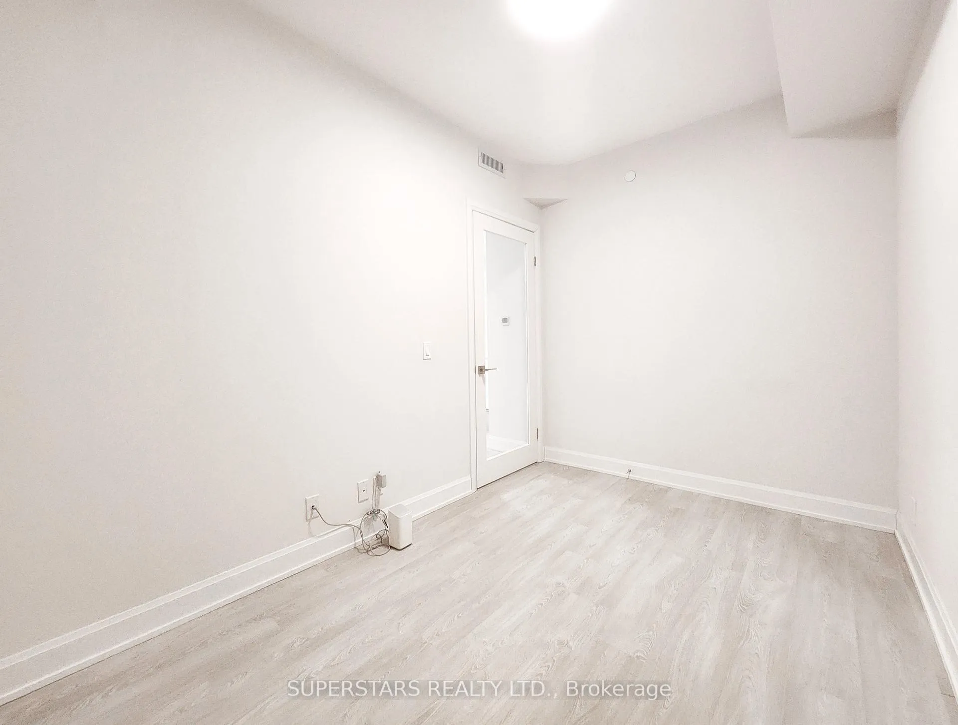Photo 15 of Unit 631, 38 Water Walk Drive, Markham, Unionville — HOMEH