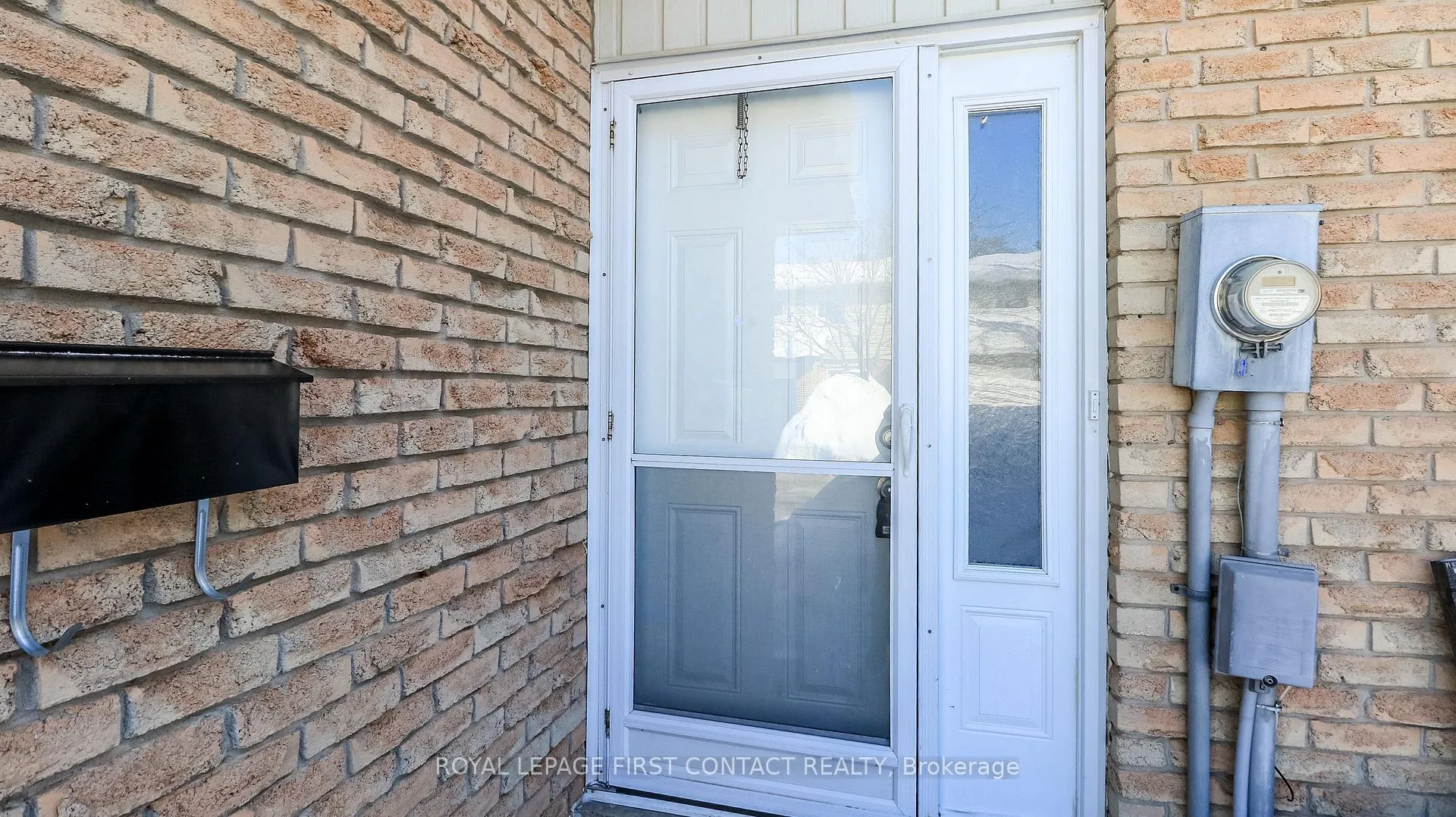 Photo 3 of Unit Unit #10, 261 Rose Street, Barrie, Wellington — HOMEH