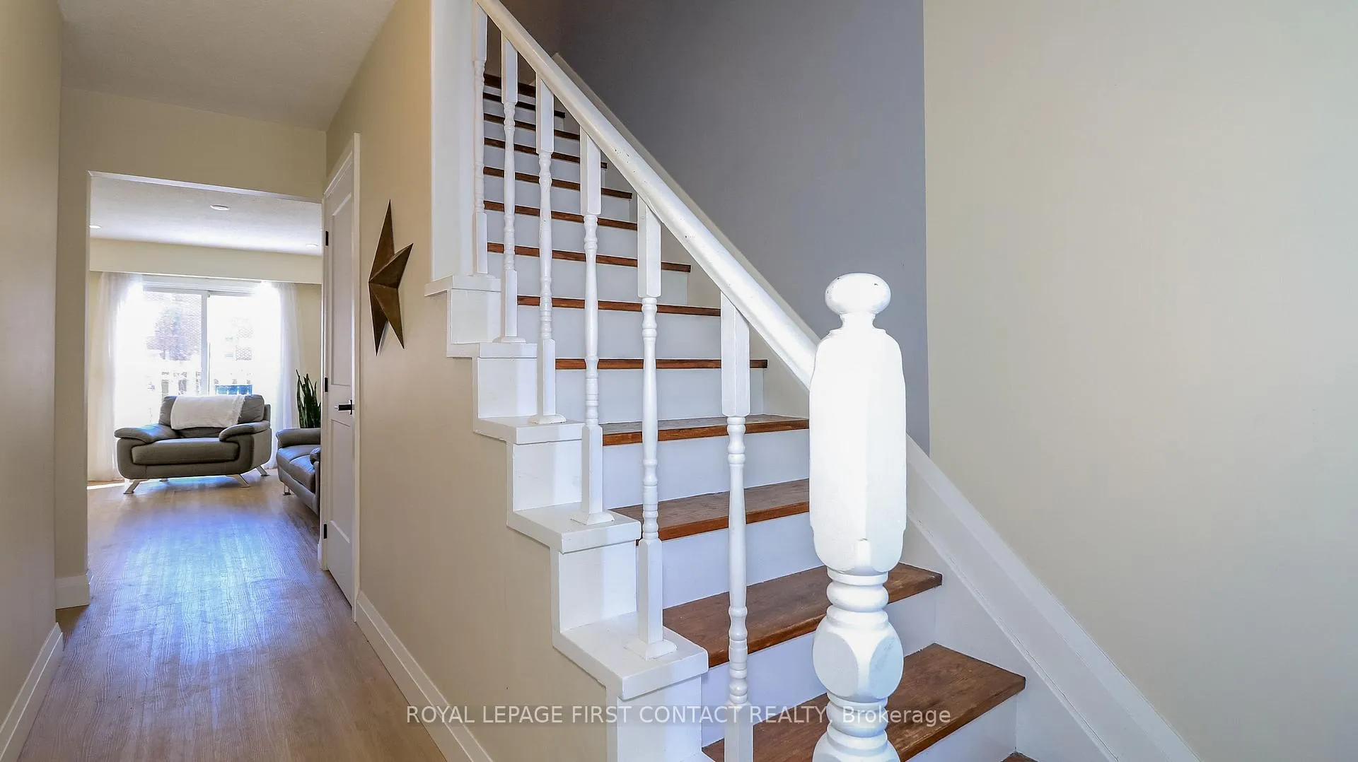Photo 5 of Unit Unit #10, 261 Rose Street, Barrie, Wellington — HOMEH