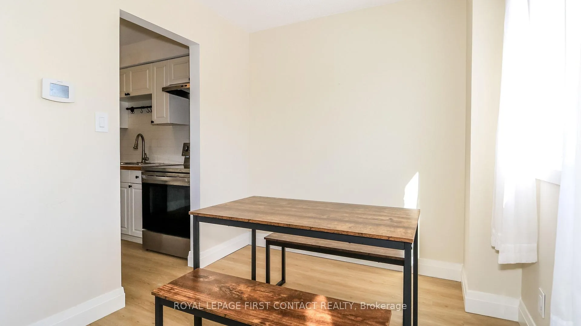 Photo 11 of Unit Unit #10, 261 Rose Street, Barrie, Wellington — HOMEH
