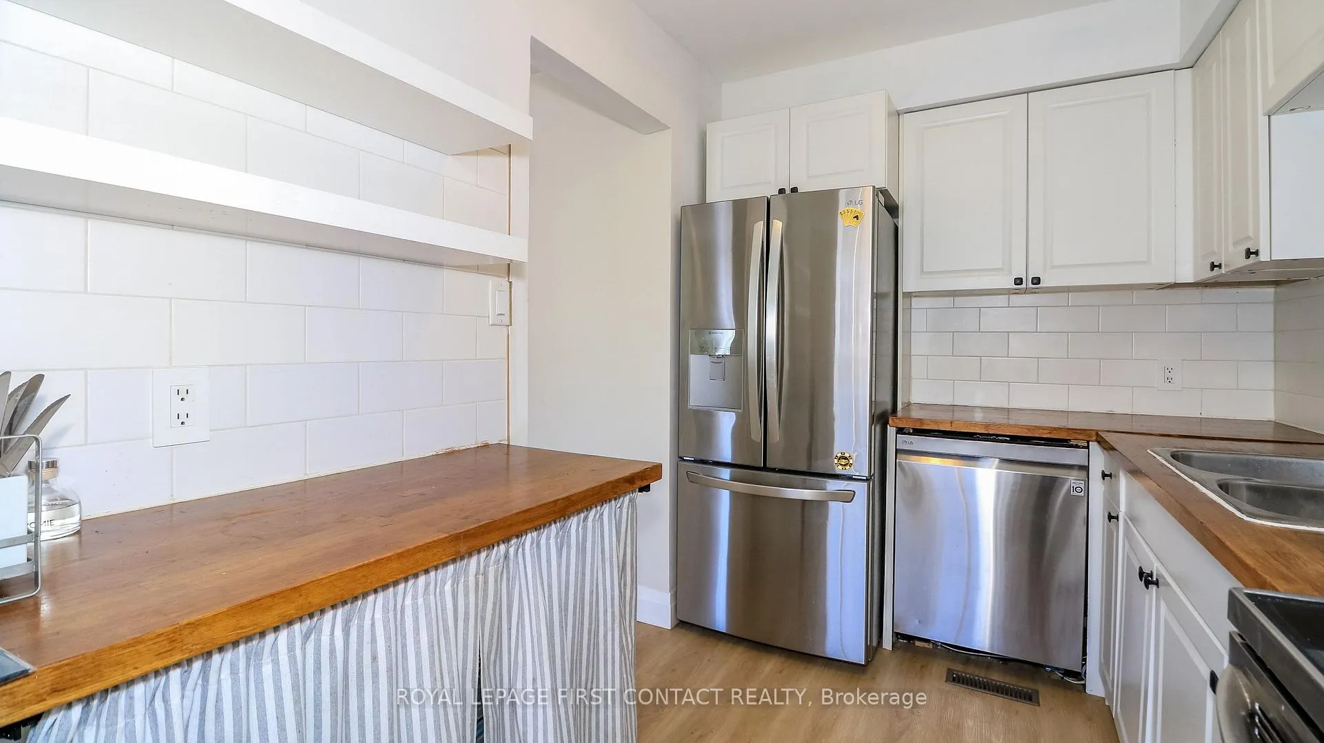 Photo 13 of Unit Unit #10, 261 Rose Street, Barrie, Wellington — HOMEH