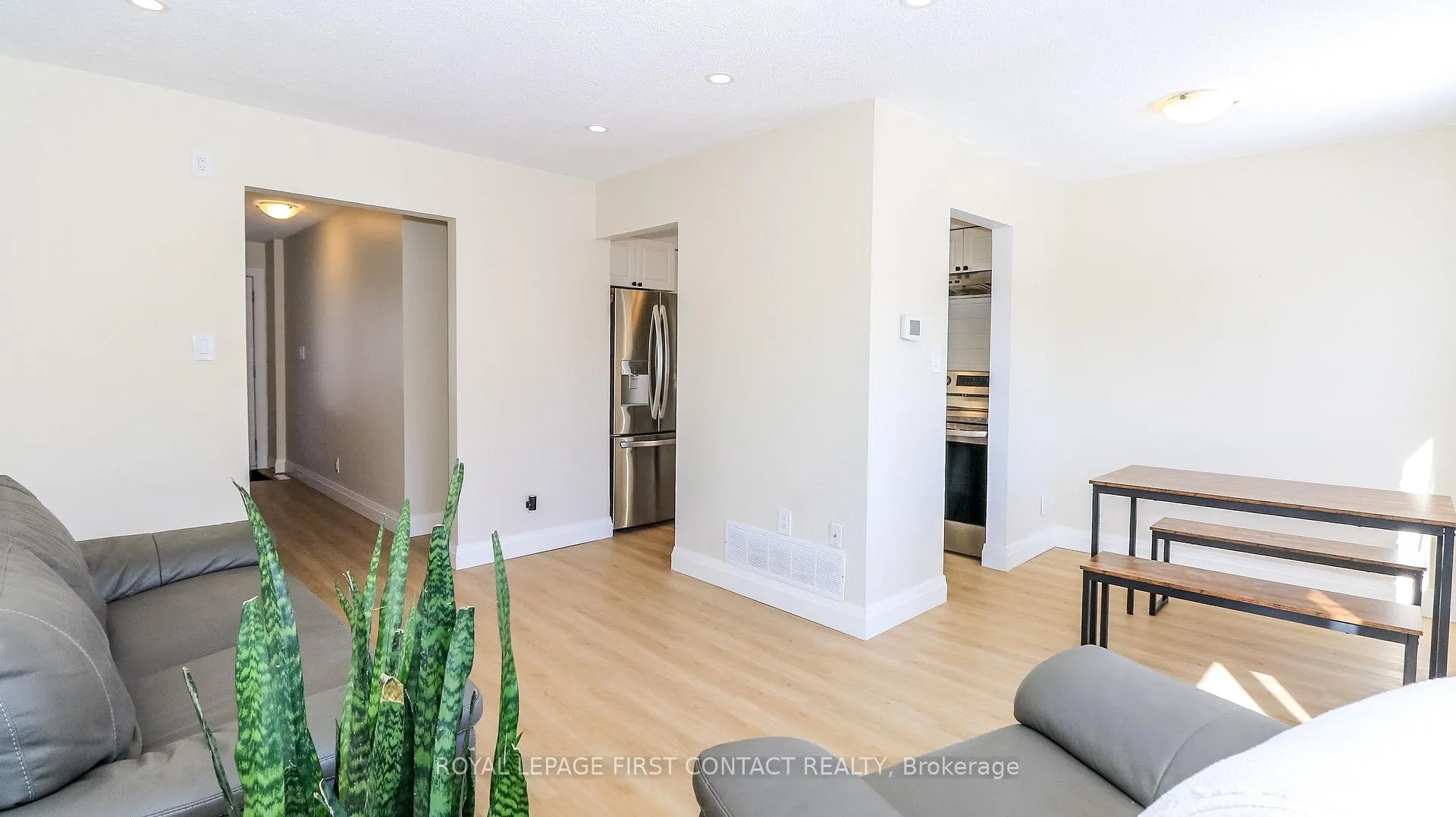 Photo 16 of Unit Unit #10, 261 Rose Street, Barrie, Wellington — HOMEH