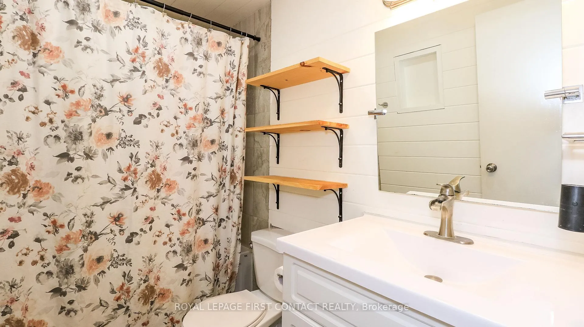 Photo 26 of Unit Unit #10, 261 Rose Street, Barrie, Wellington — HOMEH