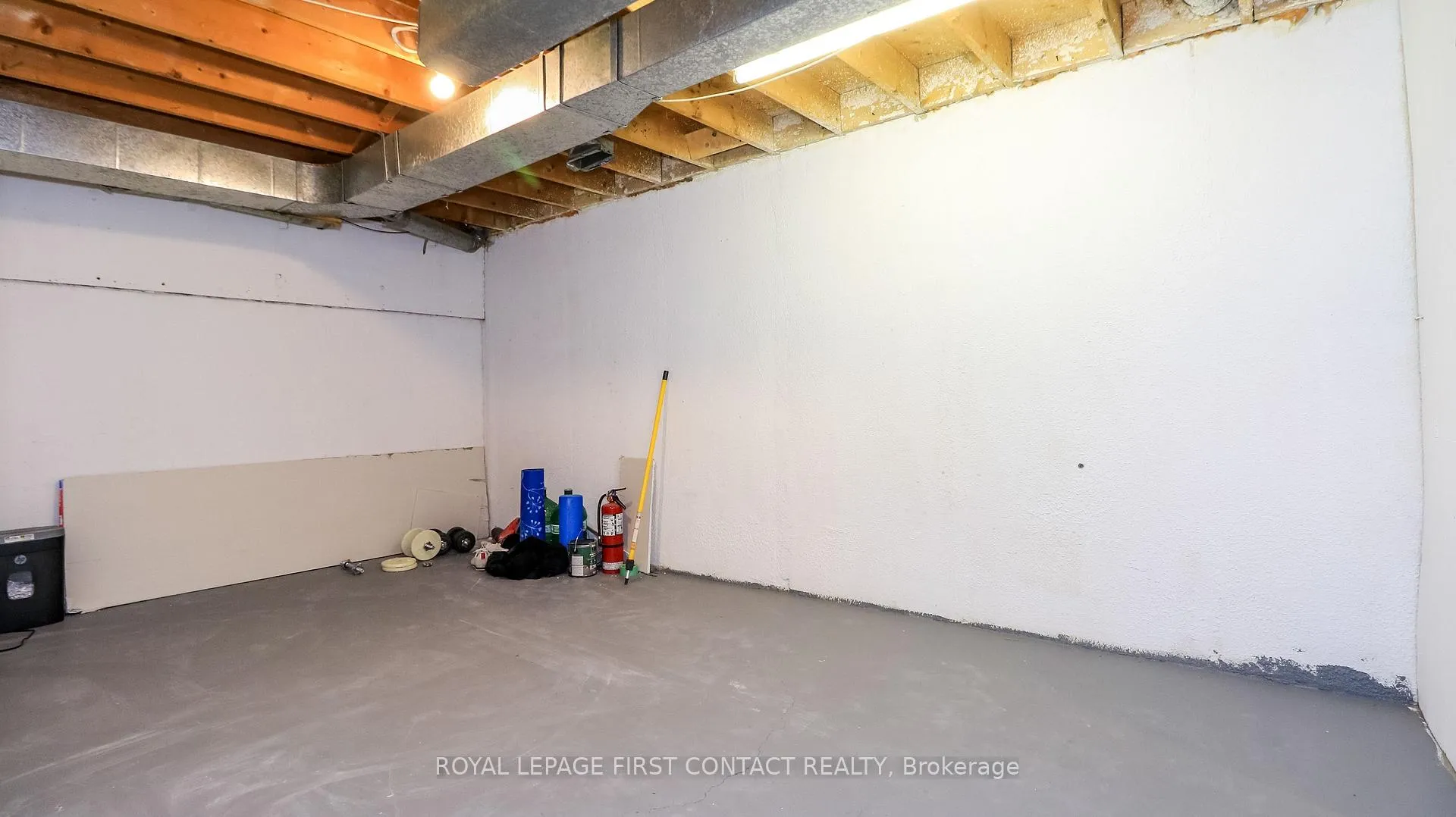 Photo 32 of Unit Unit #10, 261 Rose Street, Barrie, Wellington — HOMEH