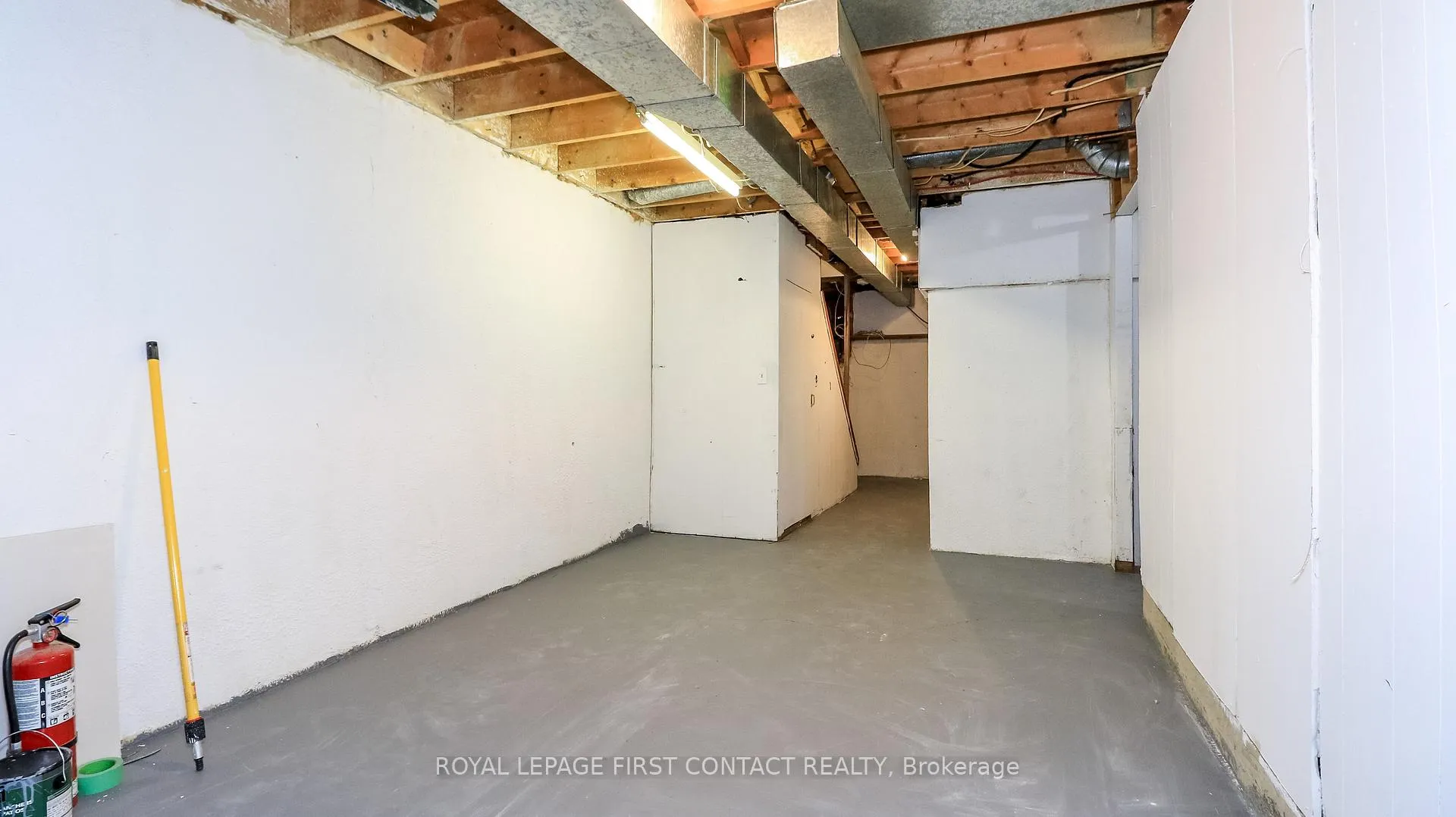 Photo 33 of Unit Unit #10, 261 Rose Street, Barrie, Wellington — HOMEH