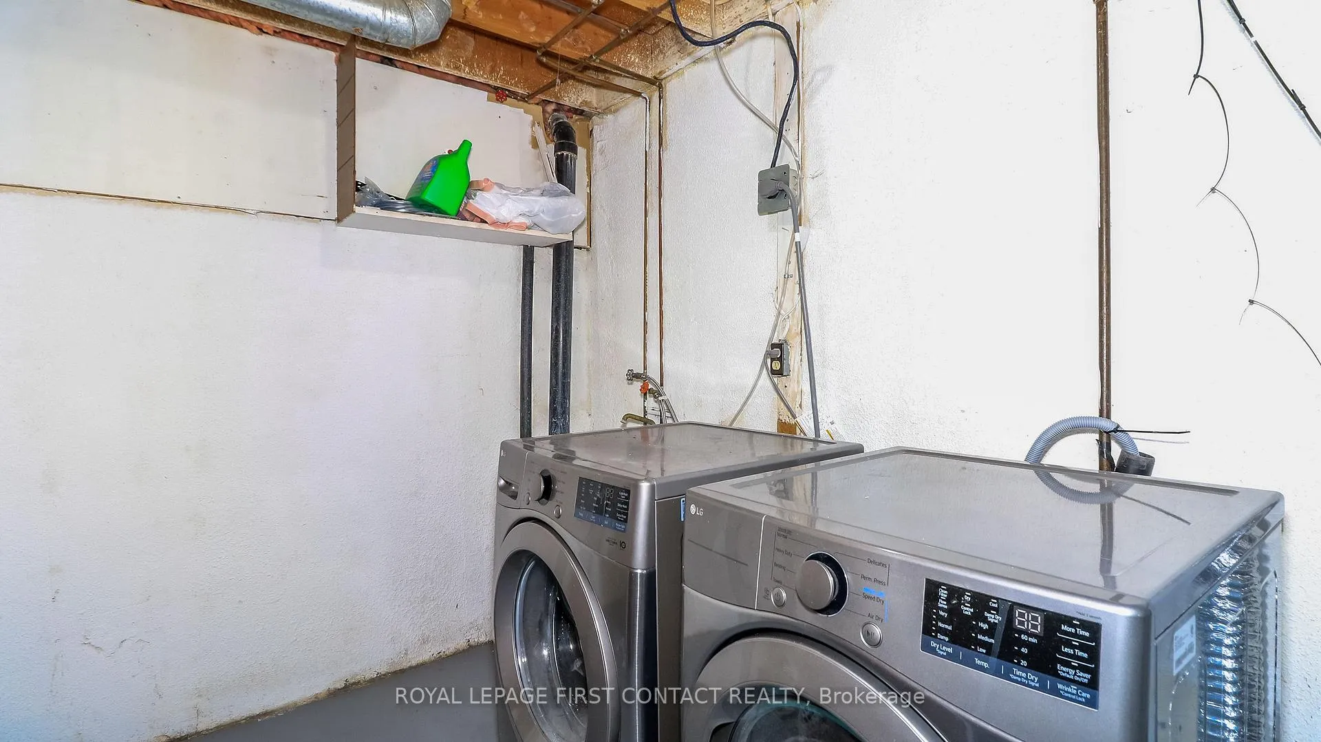 Photo 36 of Unit Unit #10, 261 Rose Street, Barrie, Wellington — HOMEH