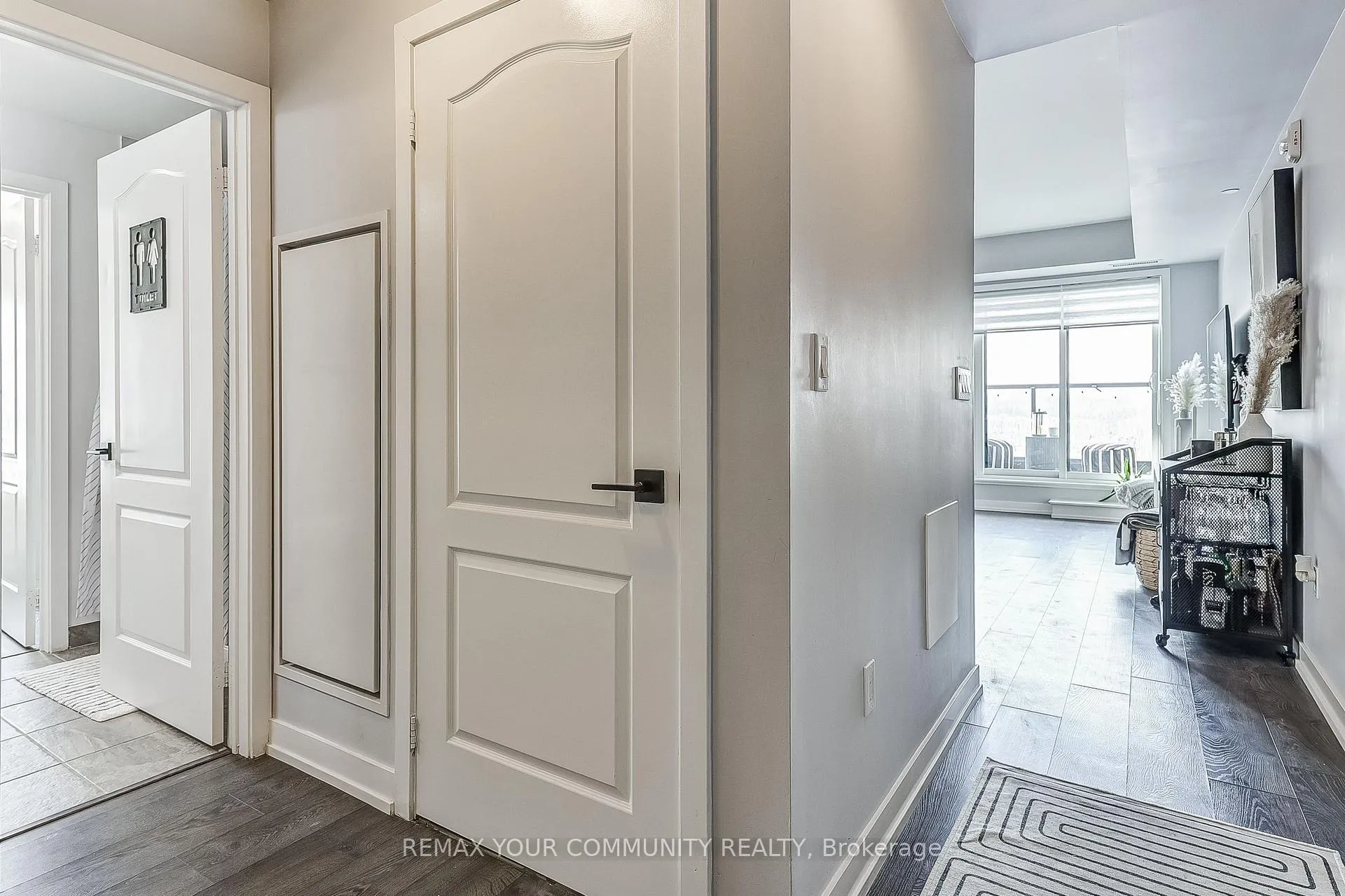 Photo 4 of Unit 244, 555 William Graham Drive, Aurora, Rural Aurora — HOMEH