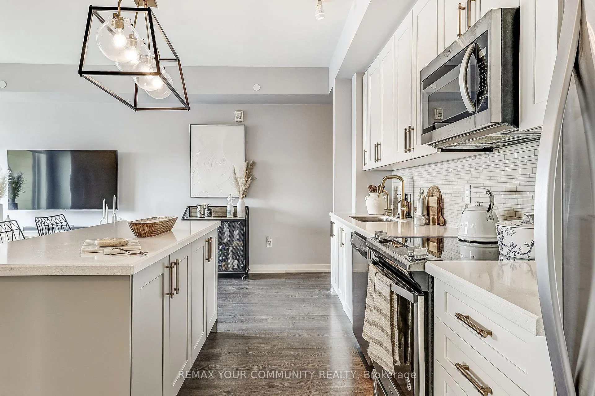 Photo 8 of Unit 244, 555 William Graham Drive, Aurora, Rural Aurora — HOMEH