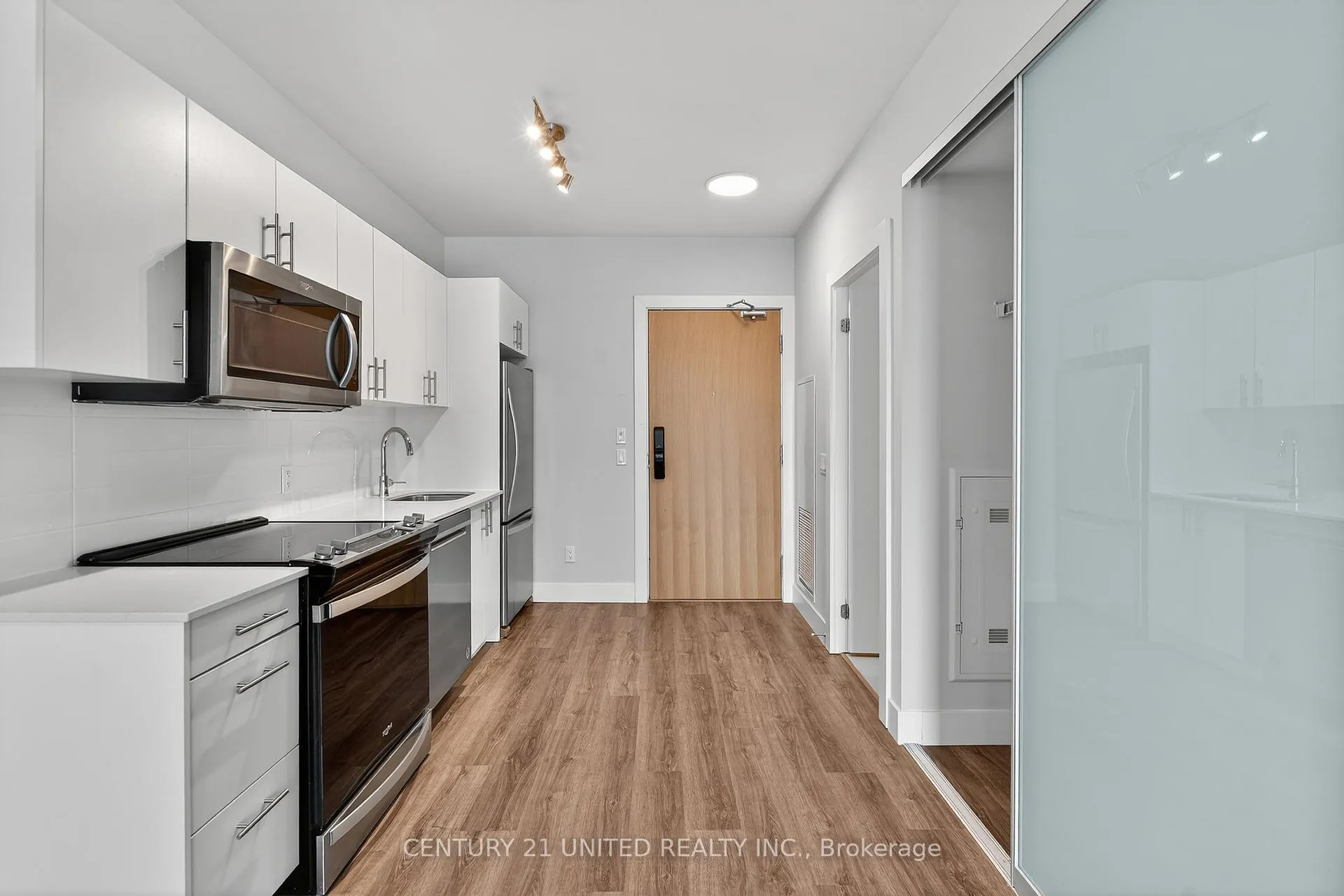 Photo 4 of Unit 1807, 80 Bond Street E, Oshawa, O'Neill — HOMEH
