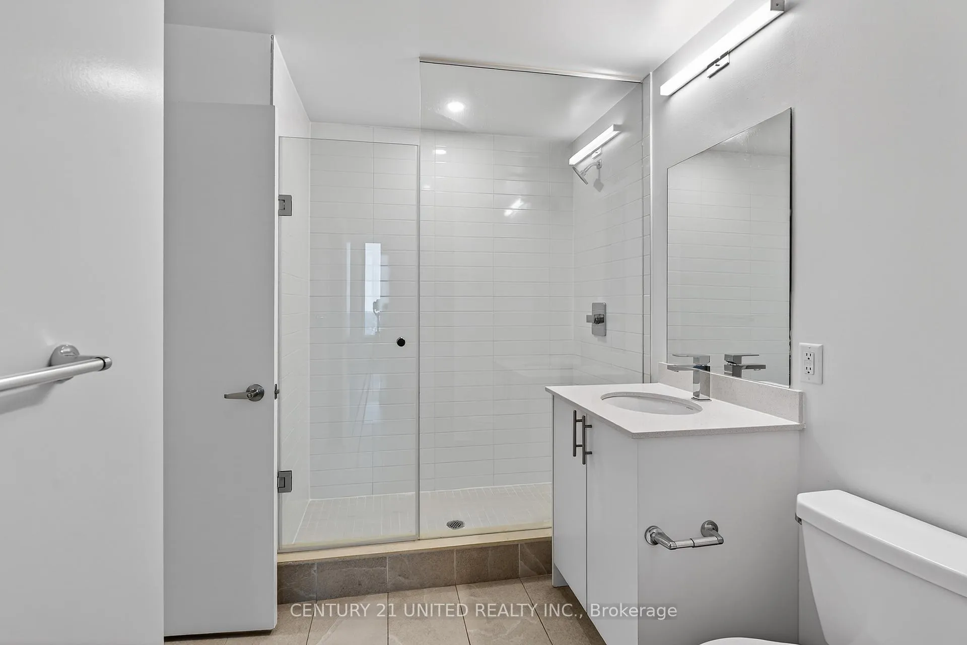 Photo 10 of Unit 1807, 80 Bond Street E, Oshawa, O'Neill — HOMEH