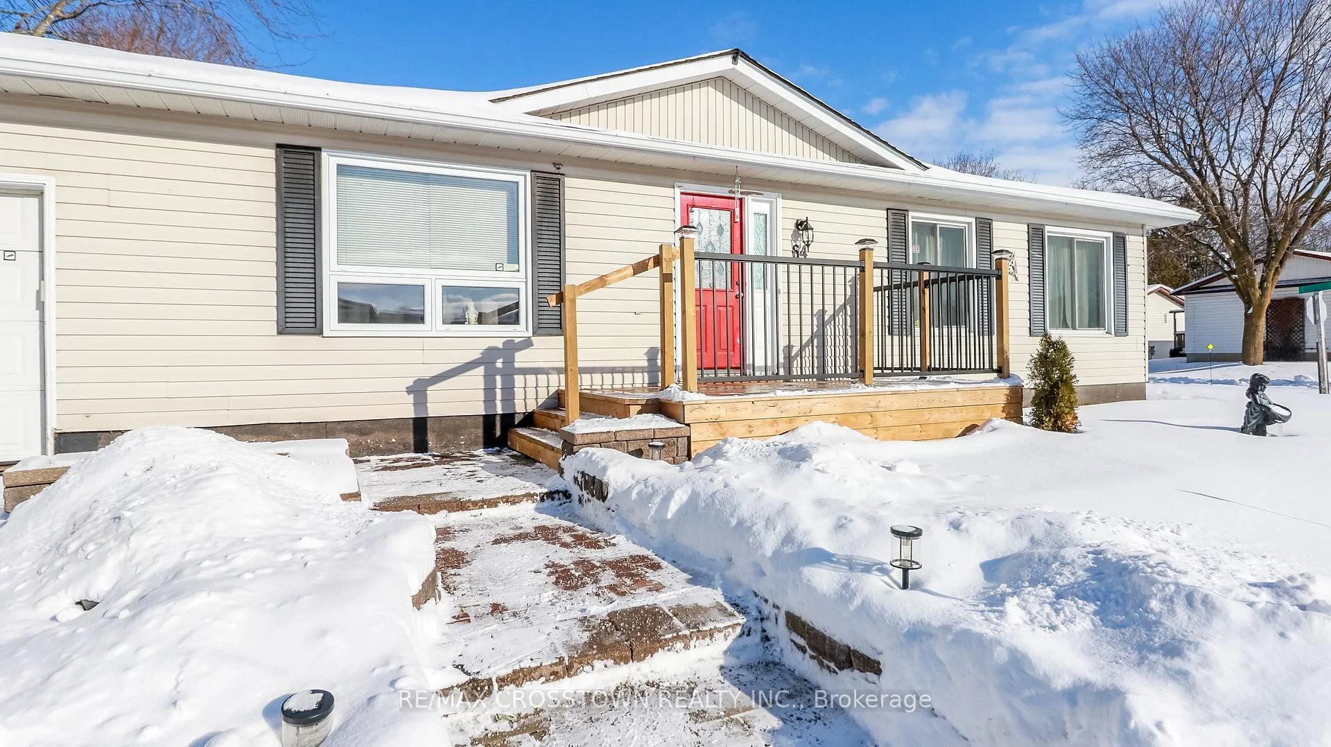 Photo 2 of 64 Royal Oak Drive, Innisfil, Cookstown — HOMEH