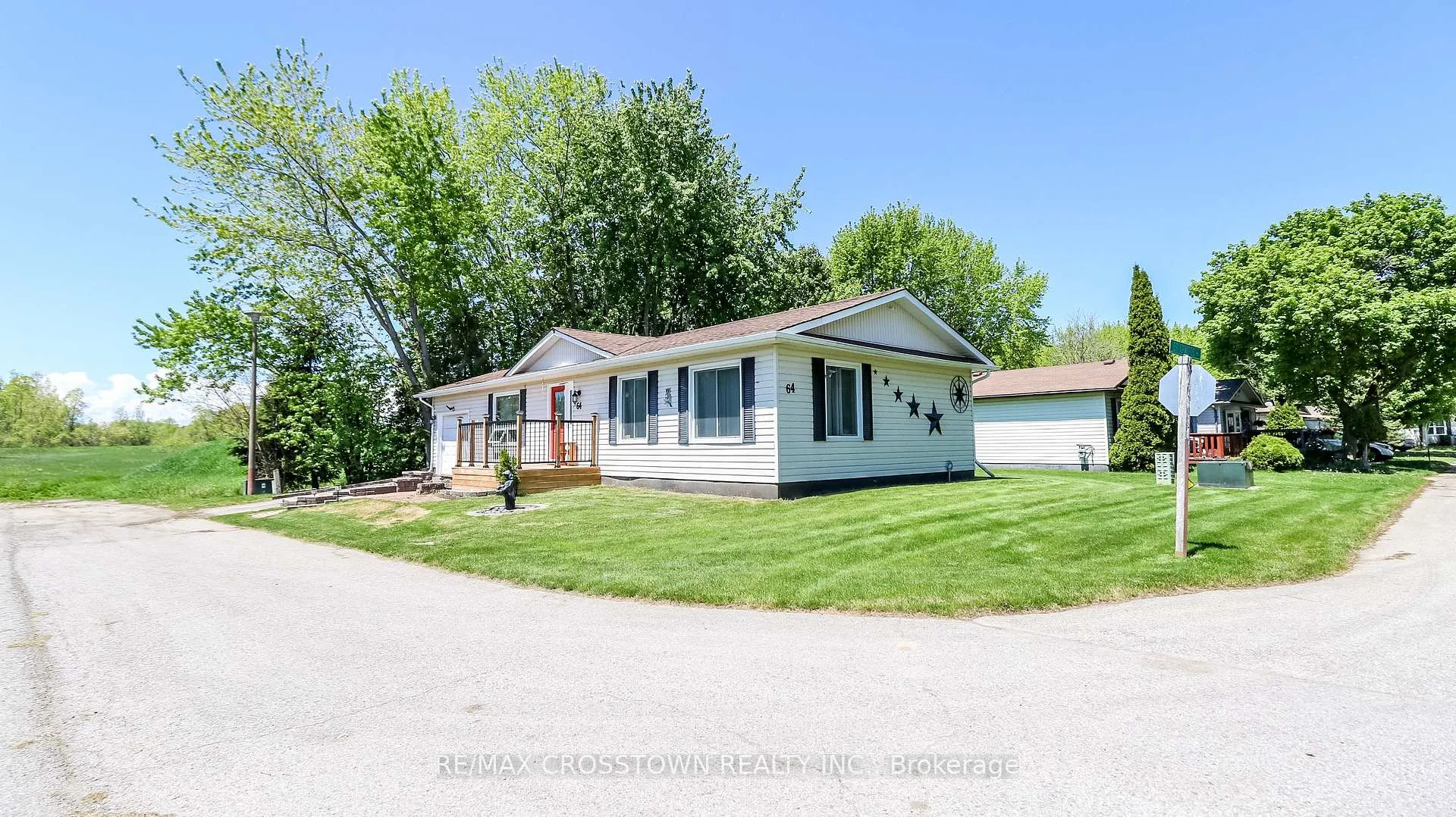 Photo 47 of 64 Royal Oak Drive, Innisfil, Cookstown — HOMEH