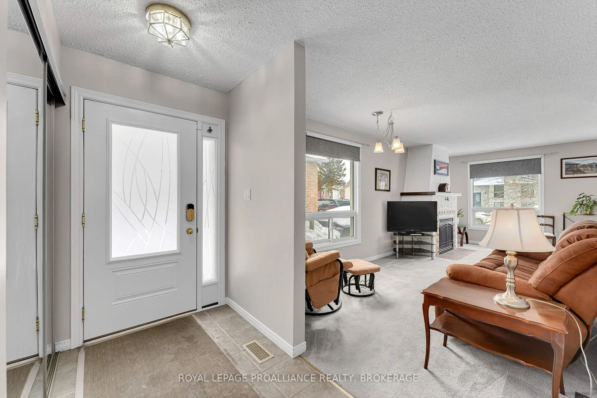 Photo 8 of 988 Pinewood Place, Kingston, City Northwest — HOMEH