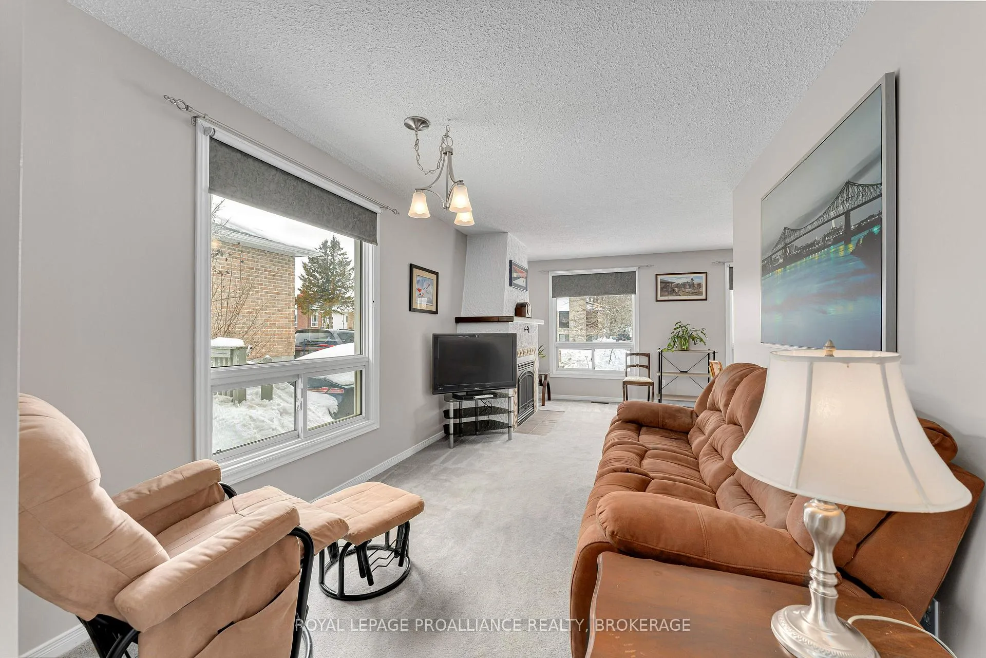 Photo 9 of 988 Pinewood Place, Kingston, City Northwest — HOMEH