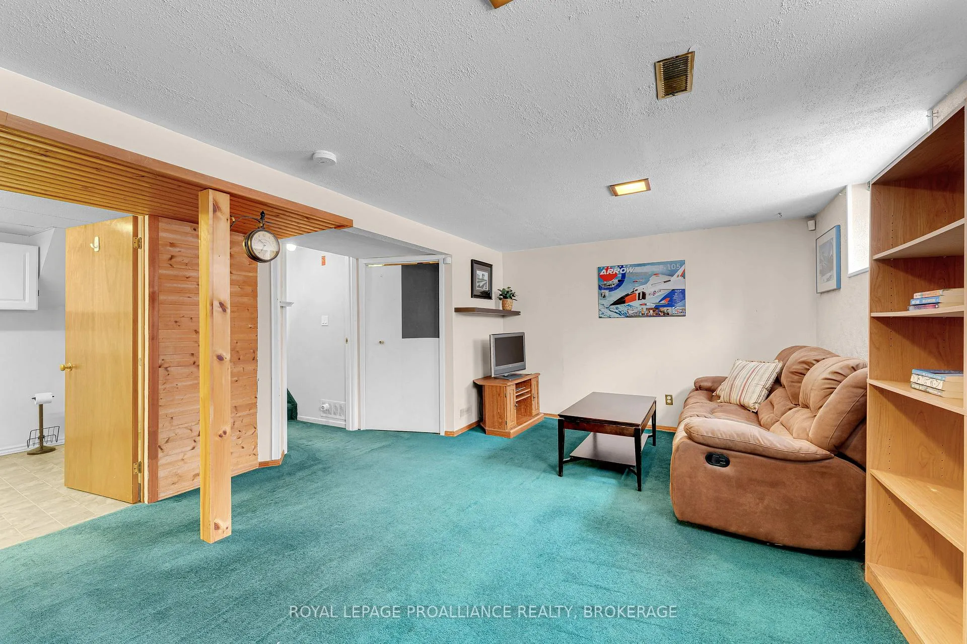 Photo 29 of 988 Pinewood Place, Kingston, City Northwest — HOMEH