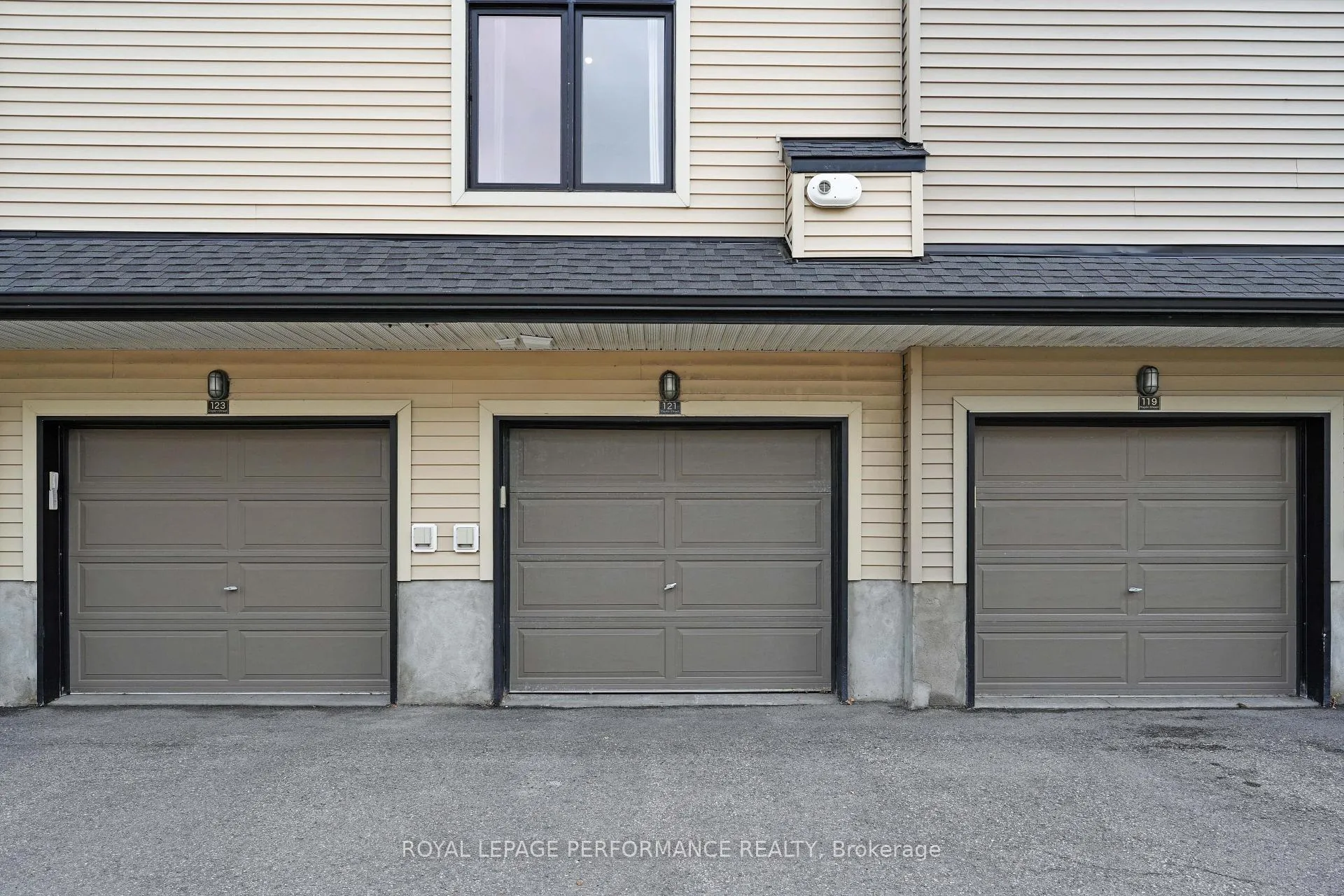 Photo 3 of Unit 53, 121 Poplin Street, Ottawa, Riverside South/Gloucester Glen — HOMEH