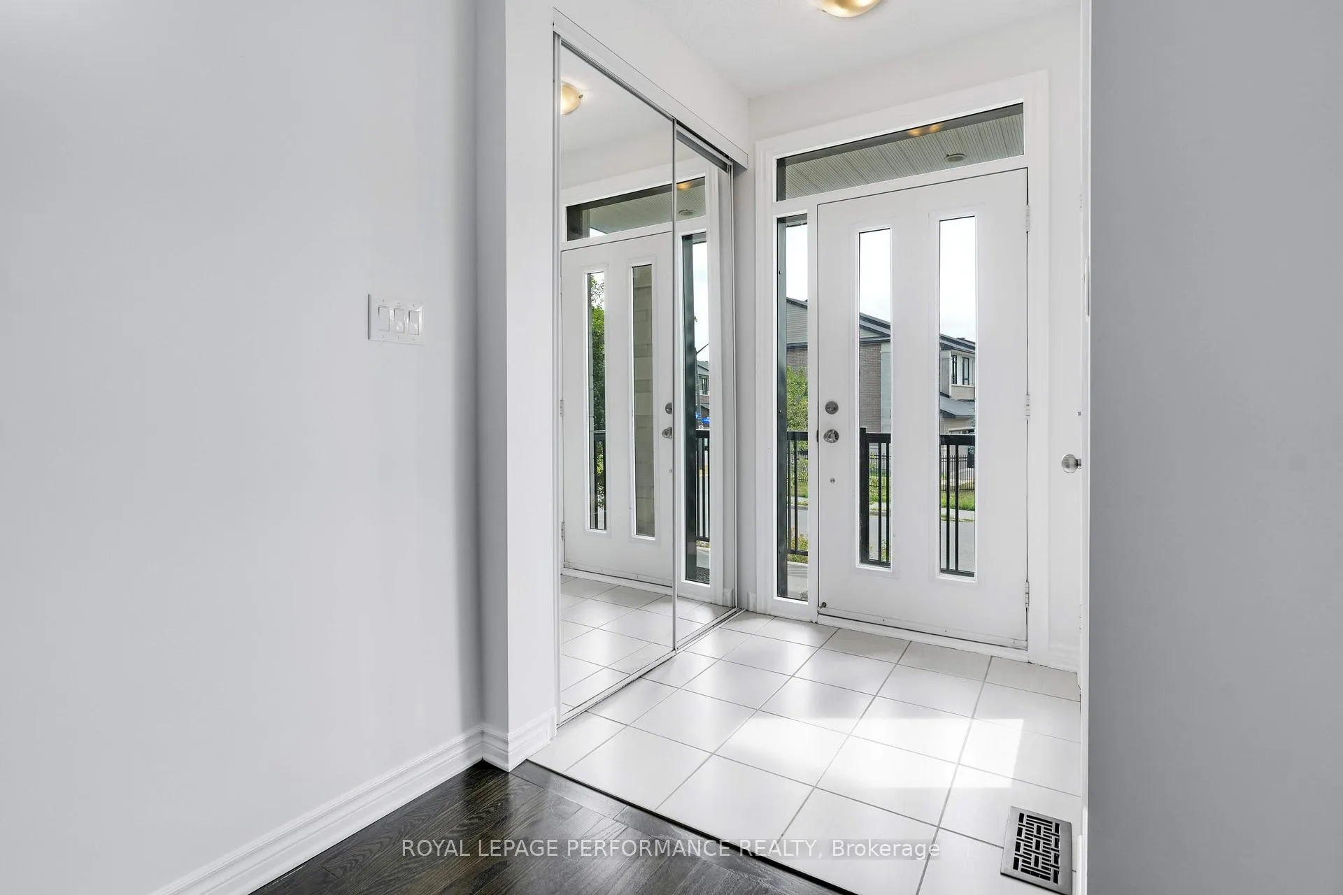 Photo 6 of Unit 53, 121 Poplin Street, Ottawa, Riverside South/Gloucester Glen — HOMEH