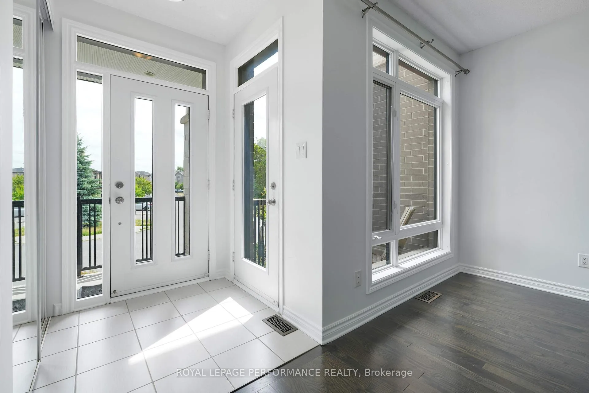 Photo 7 of Unit 53, 121 Poplin Street, Ottawa, Riverside South/Gloucester Glen — HOMEH