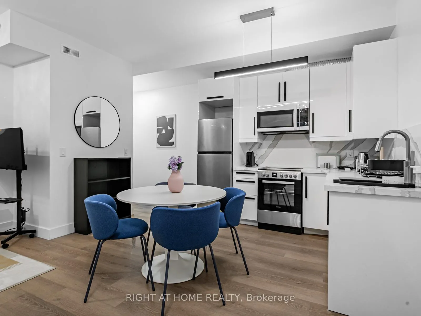 Photo 9 of Unit Lower, 36 Windermere Avenue, Toronto, High Park-Swansea — HOMEH