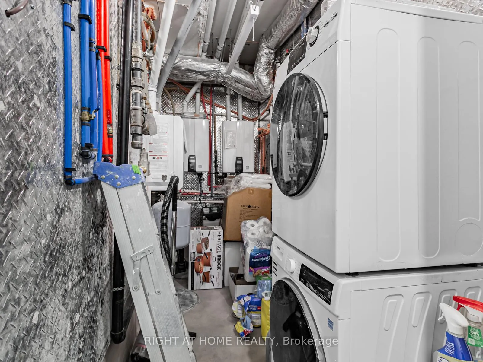 Photo 15 of Unit Lower, 36 Windermere Avenue, Toronto, High Park-Swansea — HOMEH