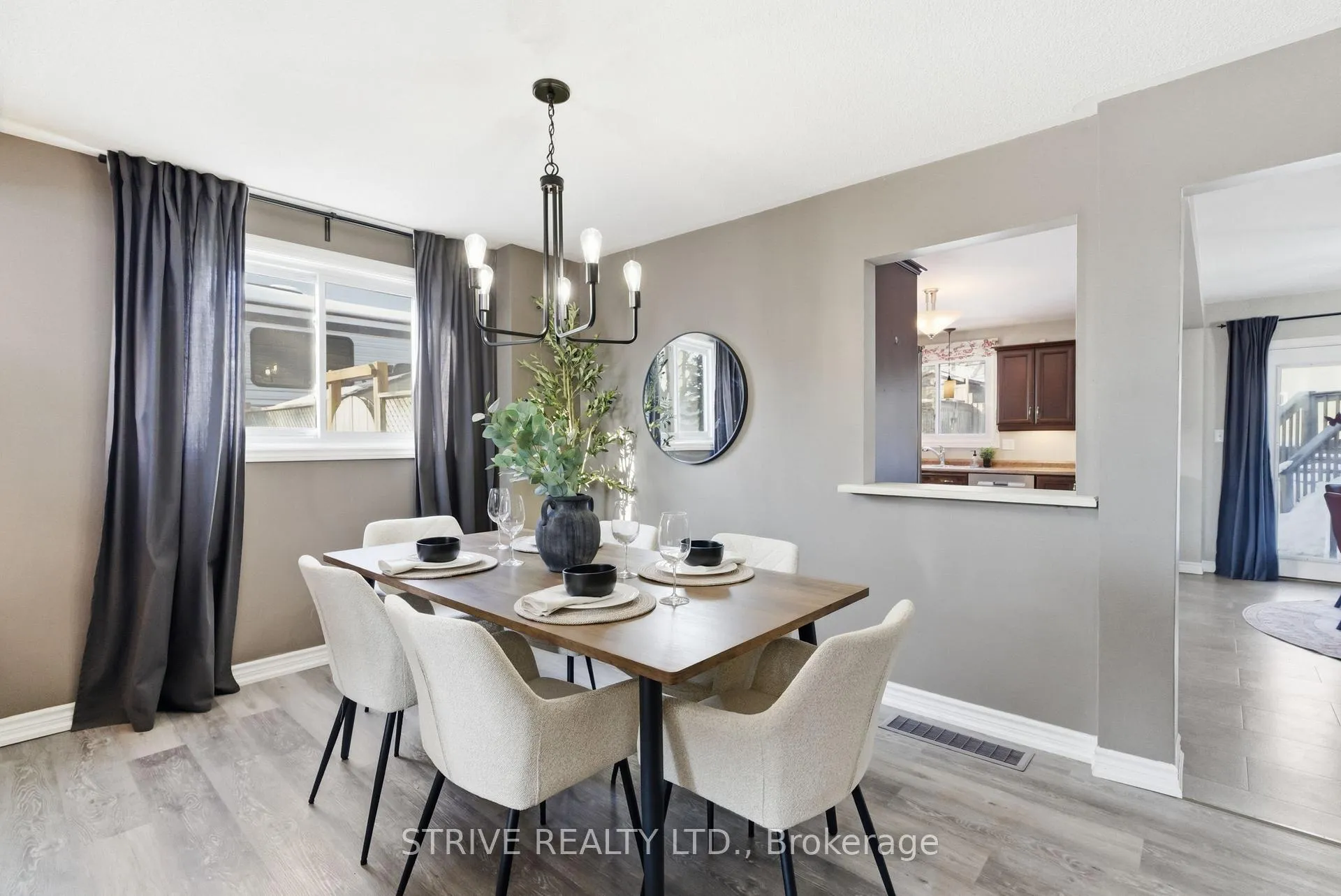 Photo 13 of 8 Quinn Drive, Clarington, Bowmanville — HOMEH