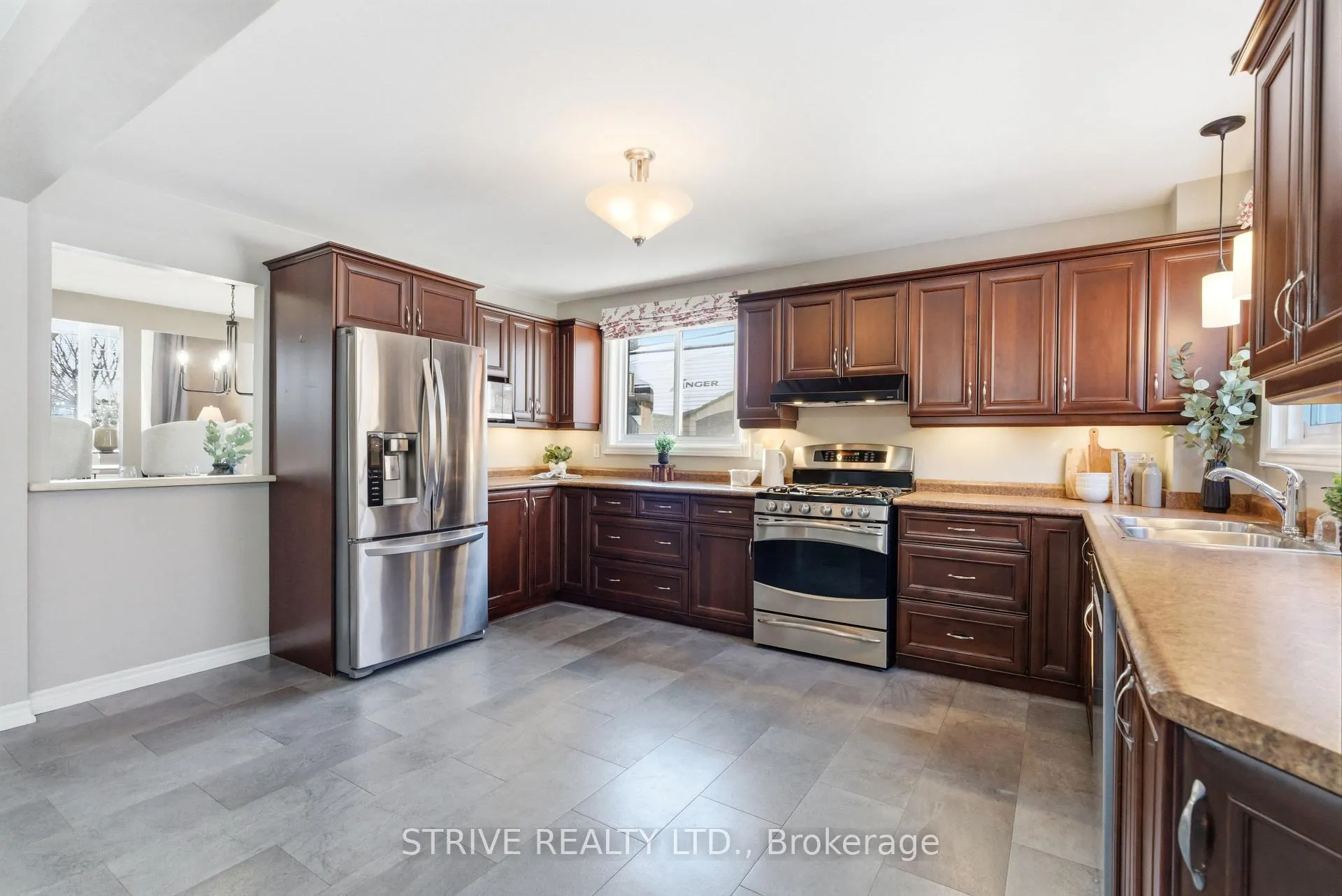 Photo 21 of 8 Quinn Drive, Clarington, Bowmanville — HOMEH
