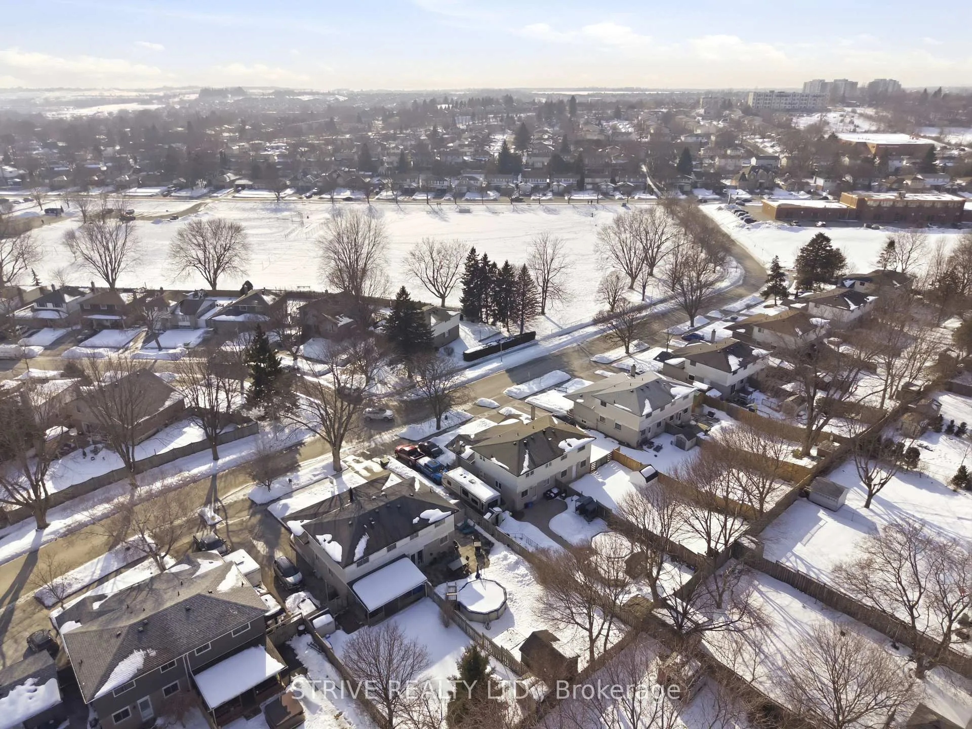 Photo 40 of 8 Quinn Drive, Clarington, Bowmanville — HOMEH