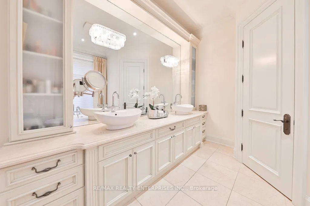 Photo 23 of 5047 Lakeshore Road, Burlington, Appleby — HOMEH