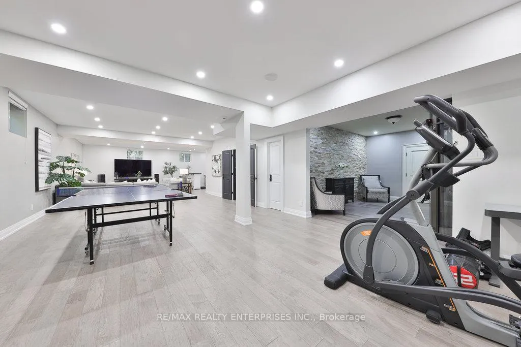 Photo 32 of 5047 Lakeshore Road, Burlington, Appleby — HOMEH