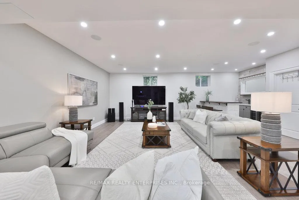 Photo 33 of 5047 Lakeshore Road, Burlington, Appleby — HOMEH