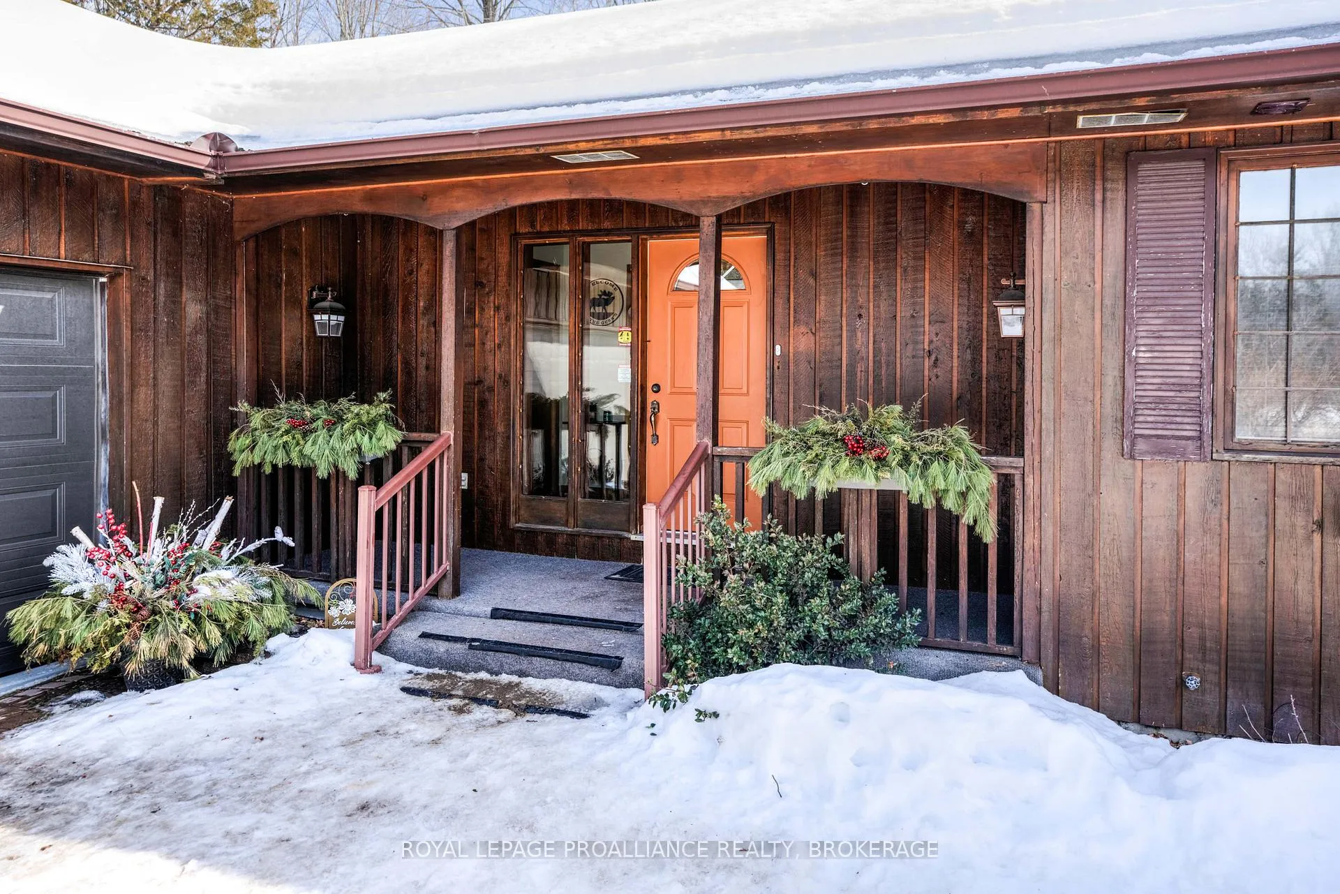Photo 5 of 9889 Perth Road, Rideau Lakes, Rideau Lakes (North Crosby) Twp — HOMEH