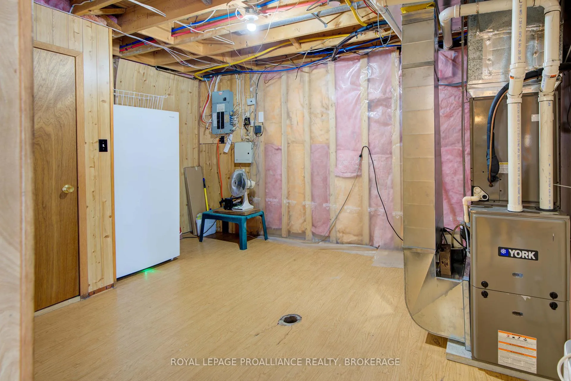 Photo 41 of 9889 Perth Road, Rideau Lakes, Rideau Lakes (North Crosby) Twp — HOMEH