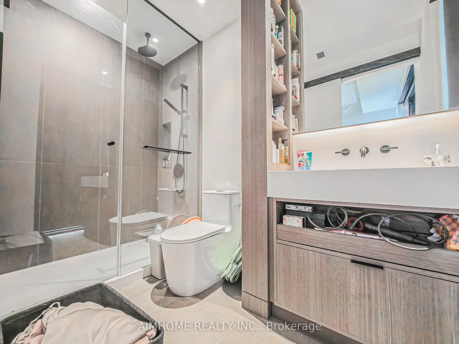 Photo 9 of Unit 1206, 55 Charles Street E, Toronto, Church-Yonge Corridor — HOMEH