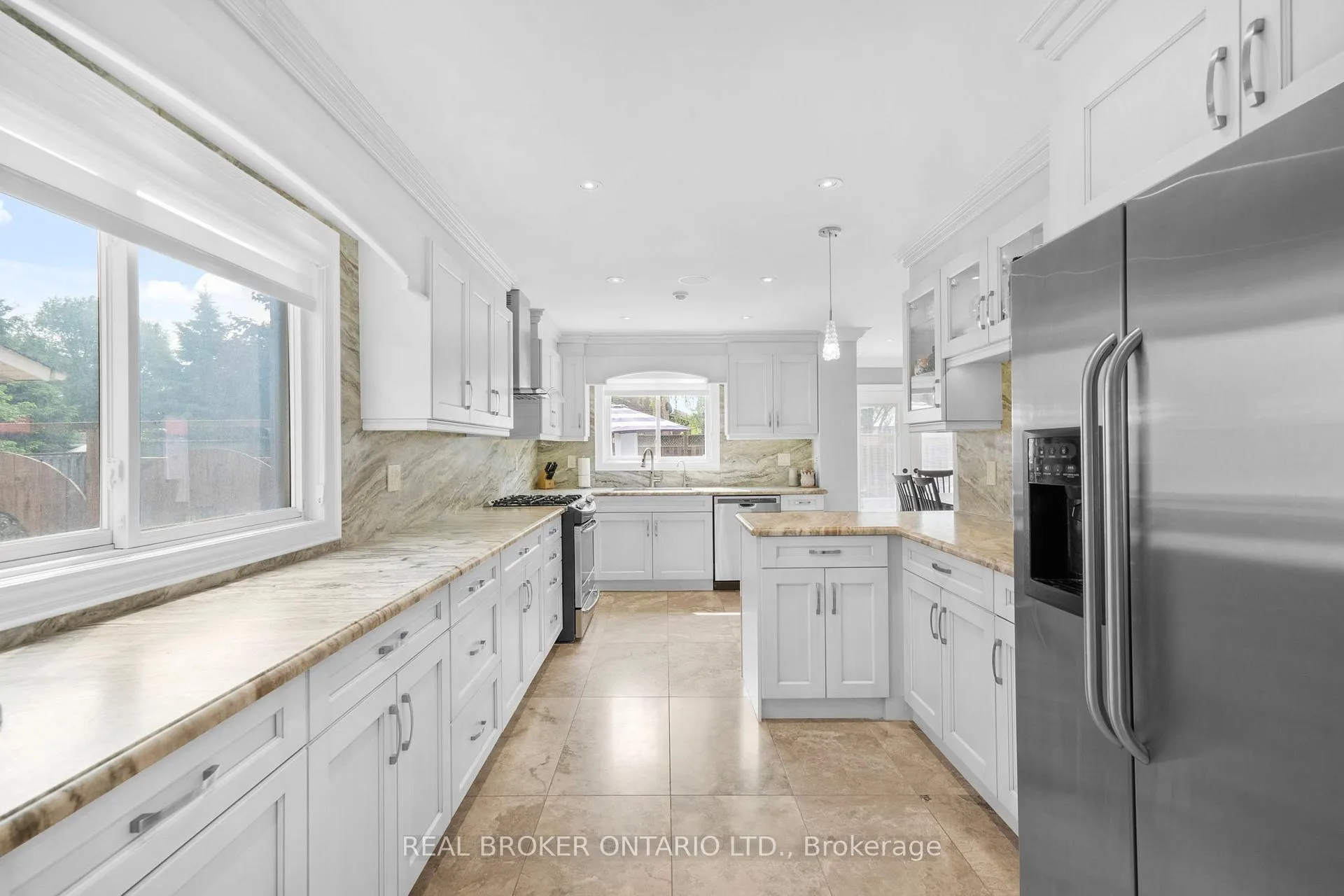 Photo 7 of 11 Fountainbridge Drive, Caledon, Bolton East — HOMEH