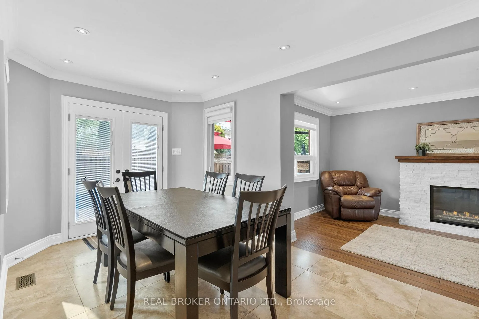 Photo 15 of 11 Fountainbridge Drive, Caledon, Bolton East — HOMEH