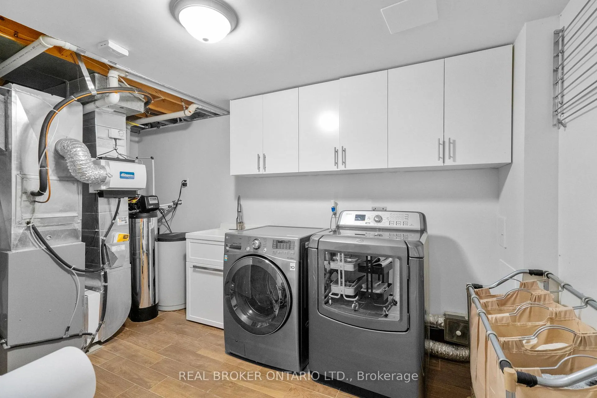 Photo 22 of 11 Fountainbridge Drive, Caledon, Bolton East — HOMEH