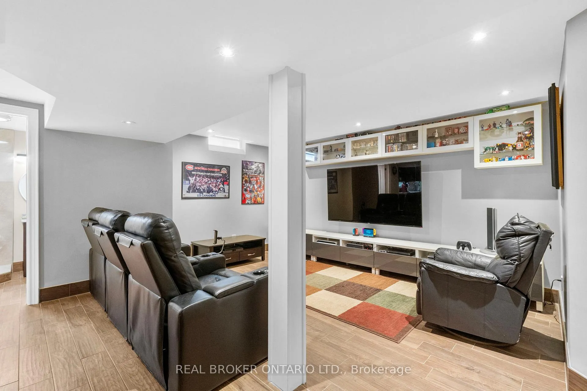 Photo 35 of 11 Fountainbridge Drive, Caledon, Bolton East — HOMEH
