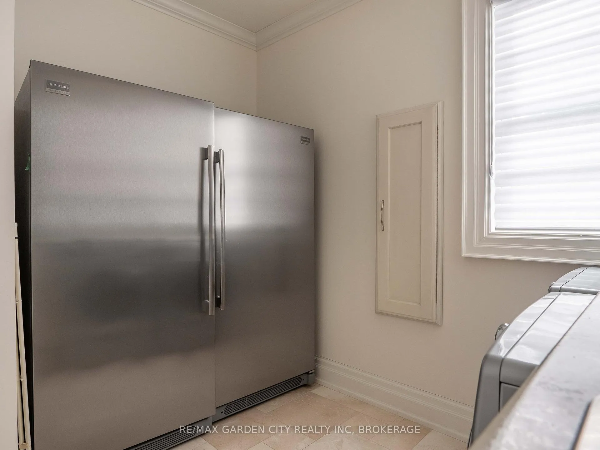 Photo 14 of 209 Muirfield Trail, Welland, Hwy 406/Welland — HOMEH