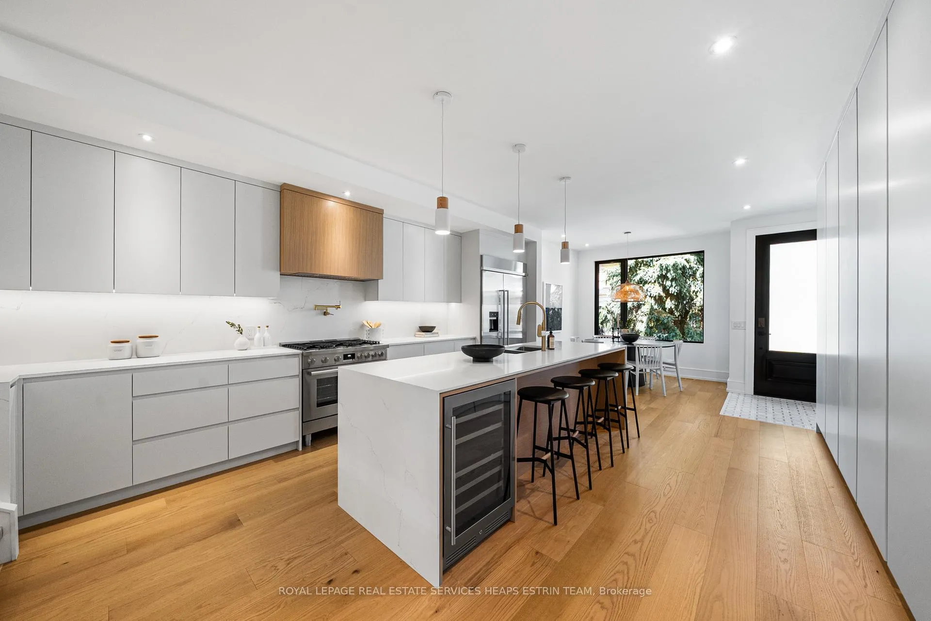 Photo 7 of 17 Myrtle Avenue, Toronto, South Riverdale — HOMEH
