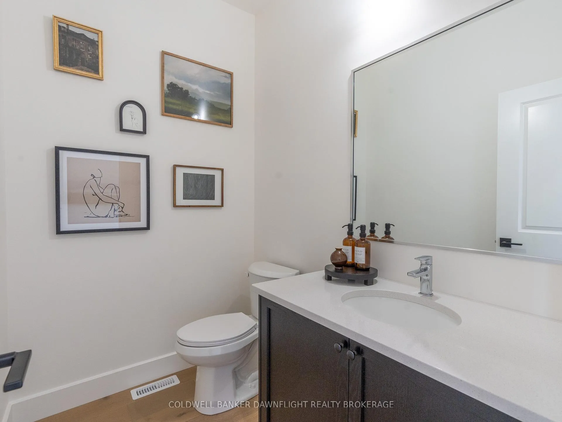 Photo 6 of Unit 22, 147 Scotts Drive, Lucan Biddulph, Lucan — HOMEH