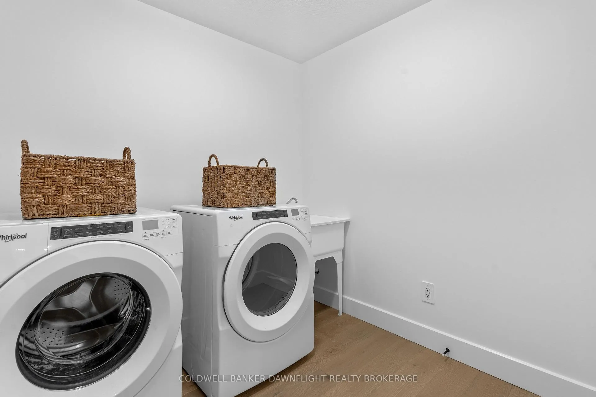 Photo 24 of Unit 22, 147 Scotts Drive, Lucan Biddulph, Lucan — HOMEH