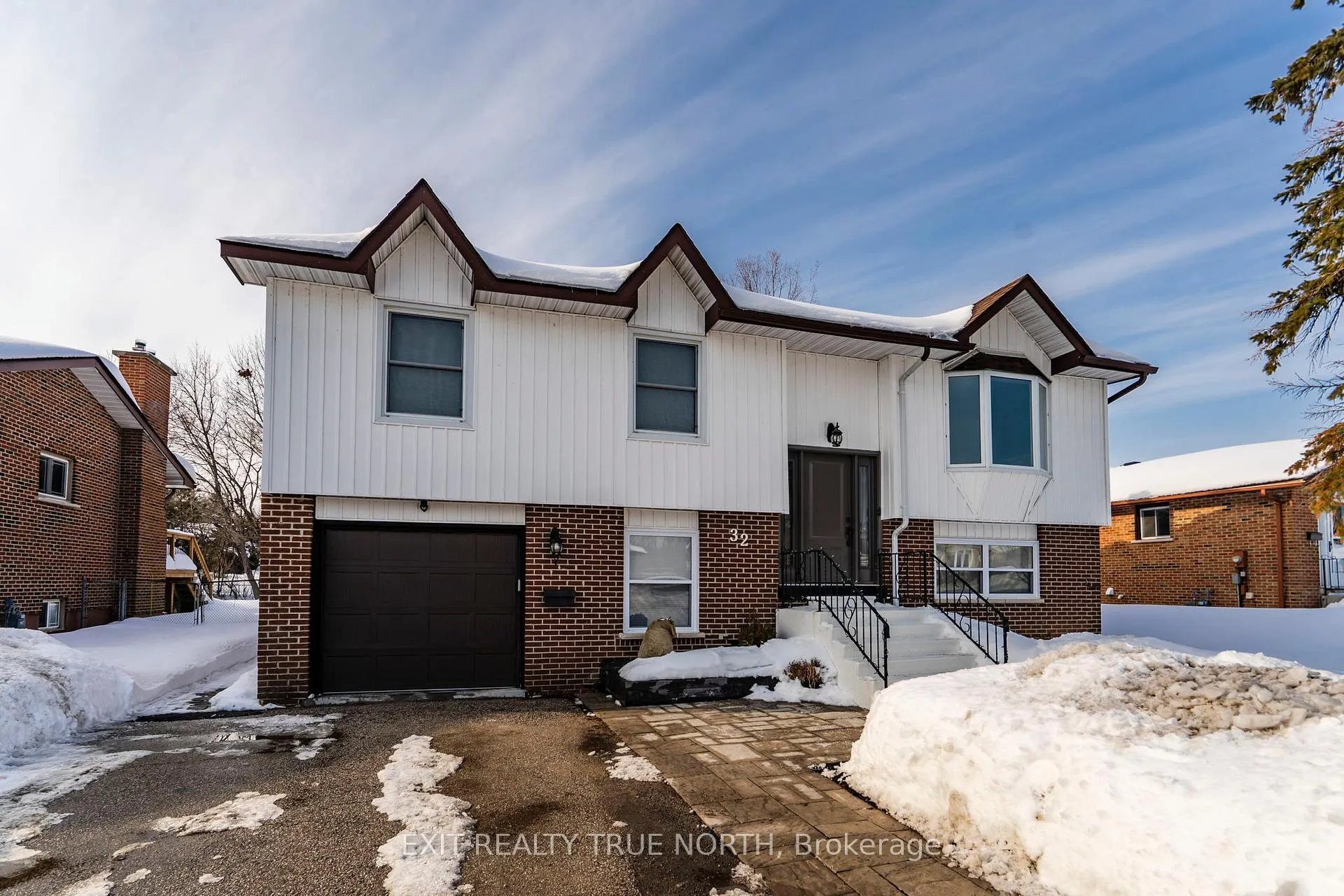 Photo 1 of 32 Lankin Boulevard, Orillia — HOMEH