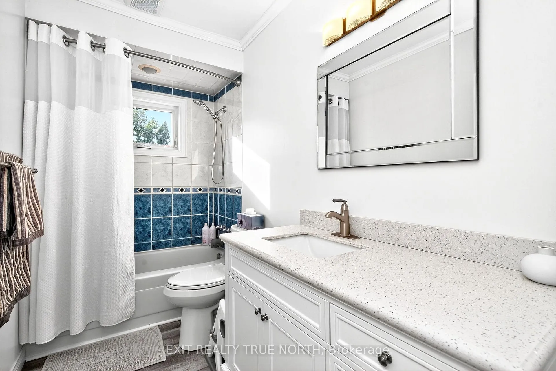 Photo 21 of 32 Lankin Boulevard, Orillia — HOMEH