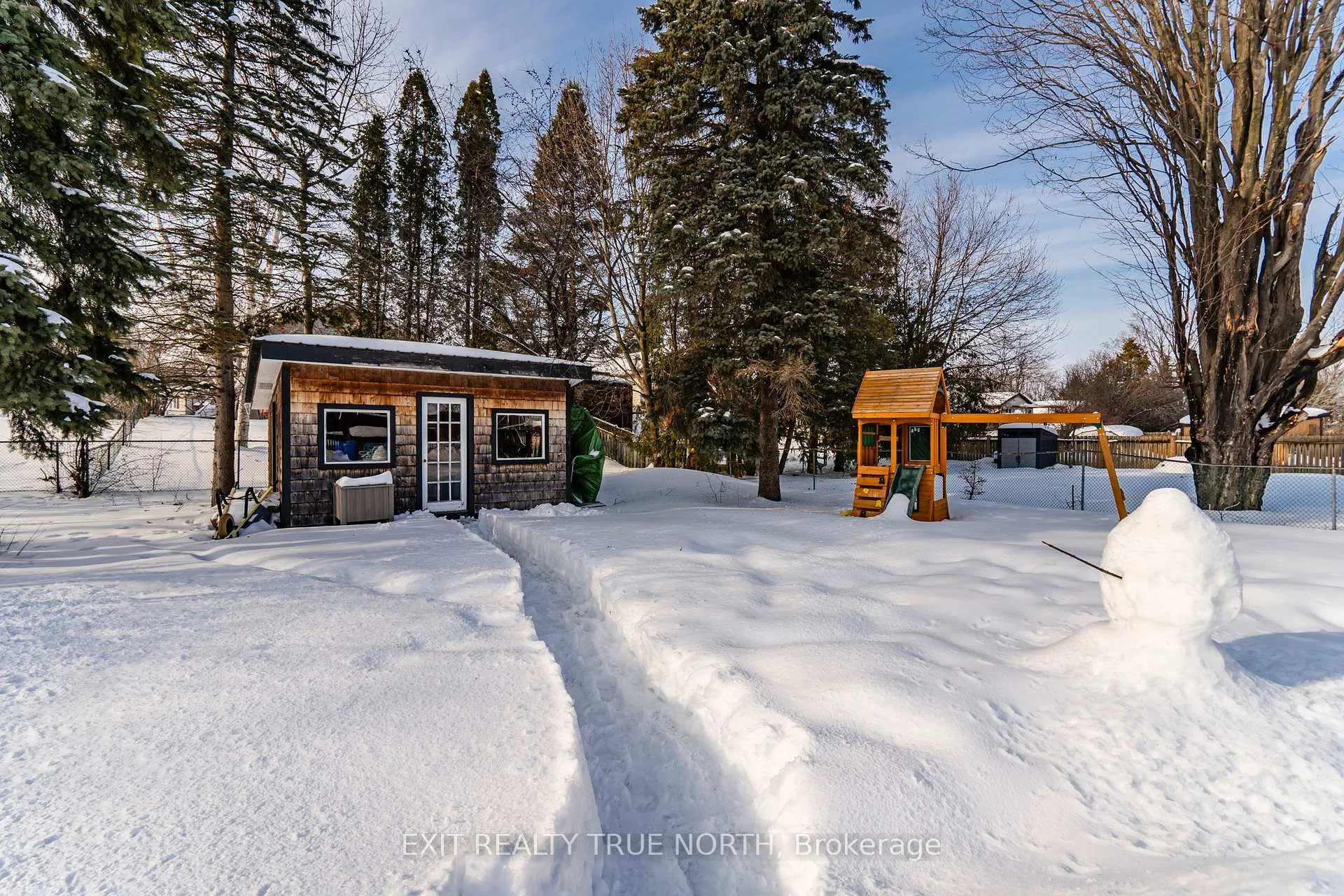 Photo 29 of 32 Lankin Boulevard, Orillia — HOMEH