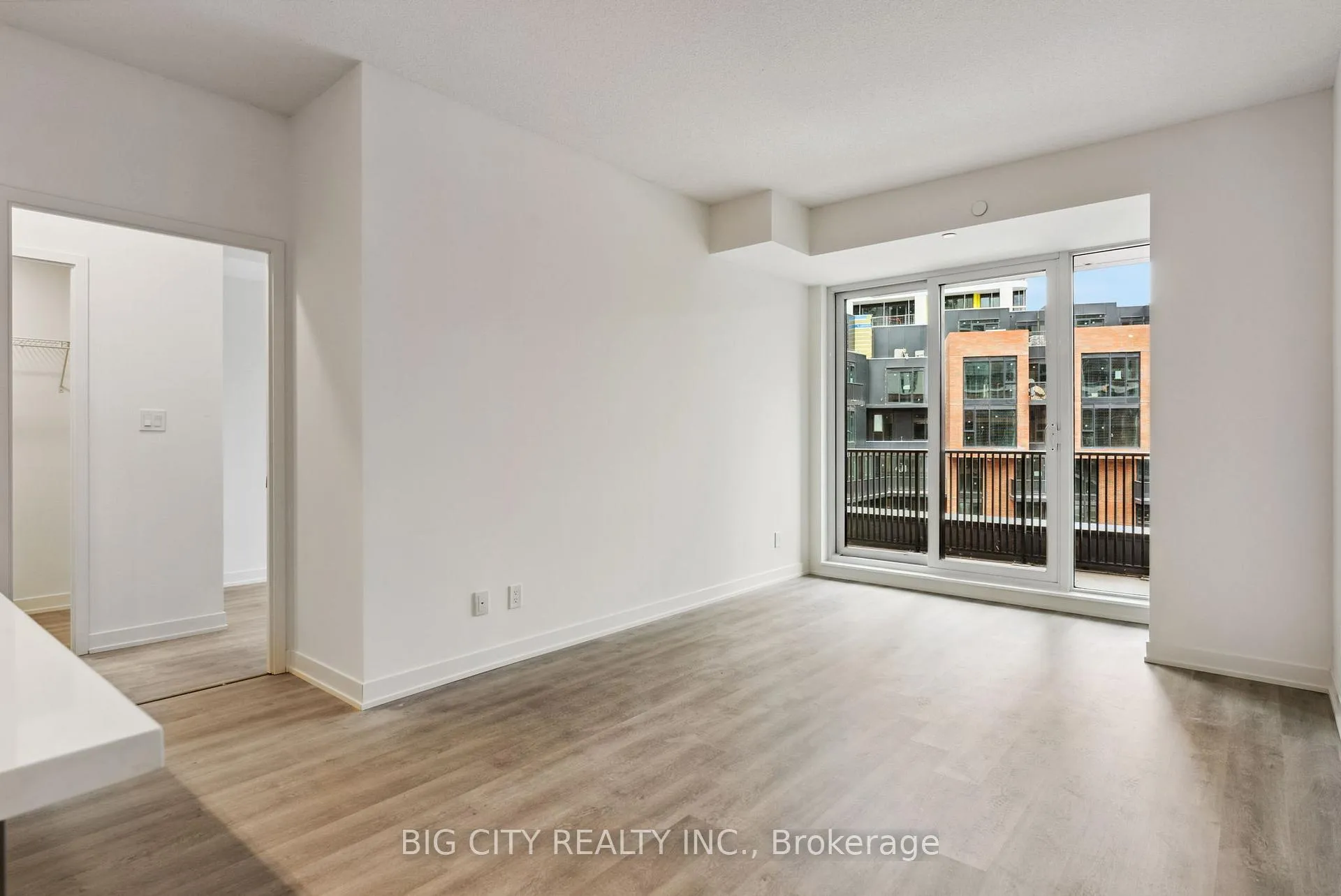 Photo 8 of Unit 914, 292 Verdale Crossing, Markham, Unionville — HOMEH