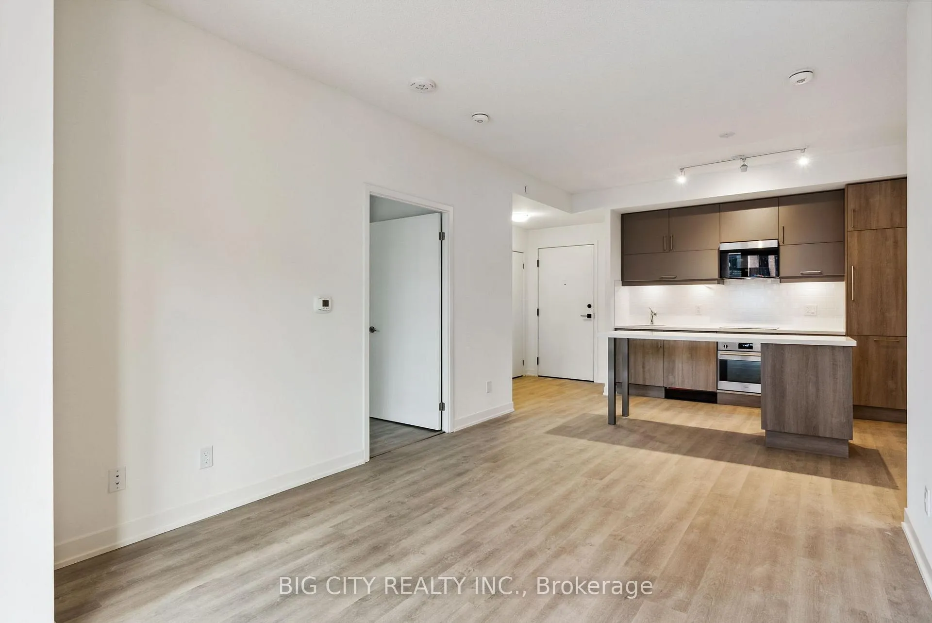 Photo 10 of Unit 914, 292 Verdale Crossing, Markham, Unionville — HOMEH