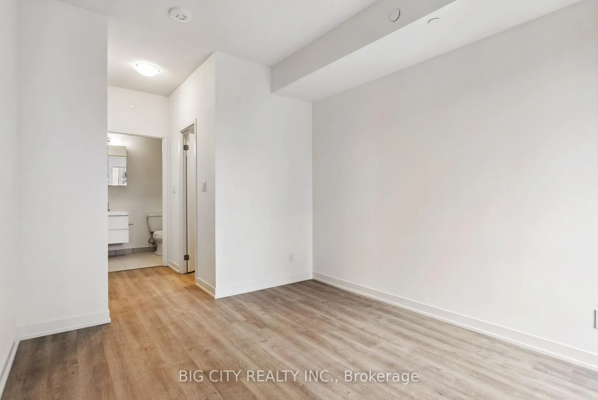 Photo 13 of Unit 914, 292 Verdale Crossing, Markham, Unionville — HOMEH