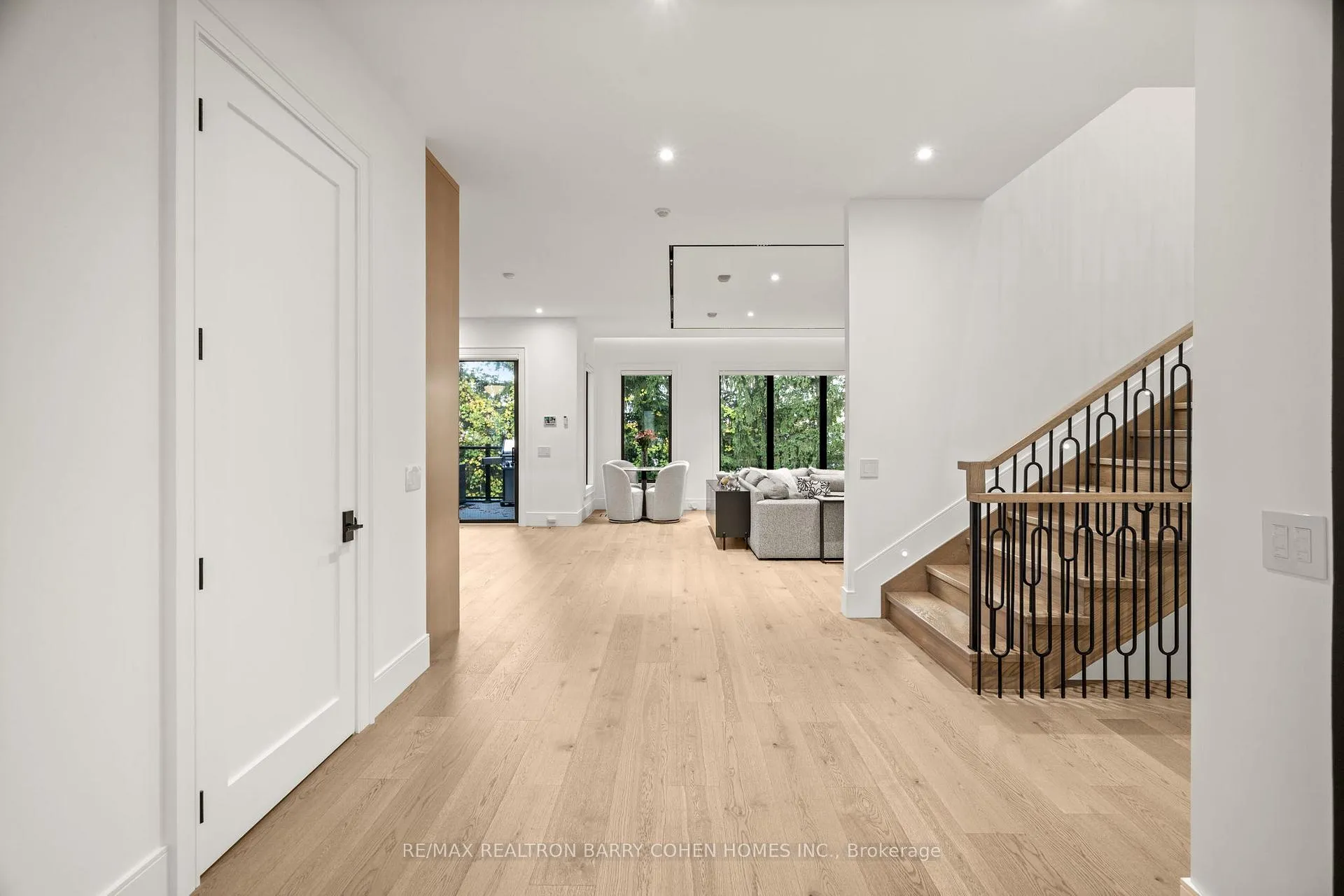 Photo 8 of 165 Leacrest Road, Toronto, Leaside — HOMEH