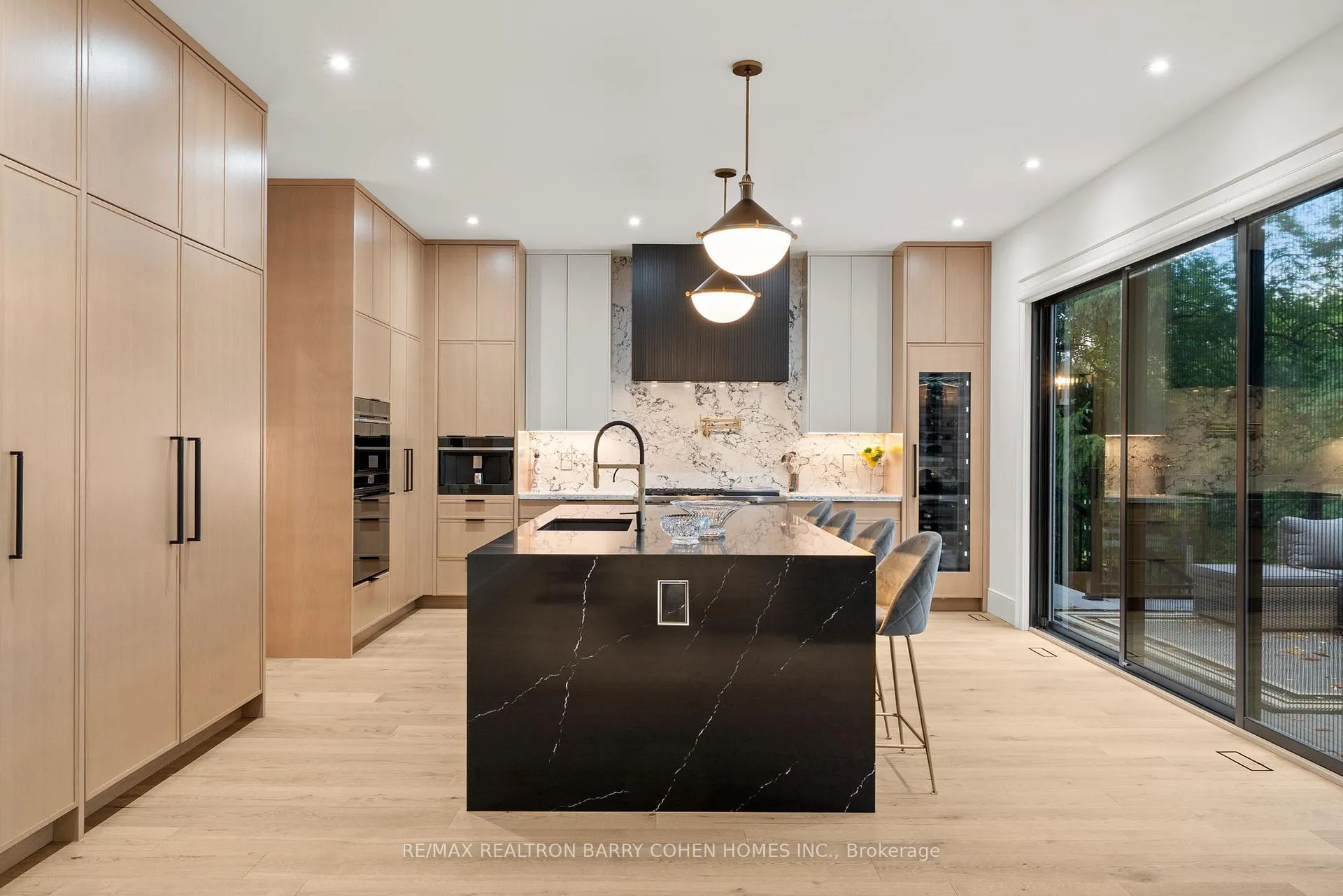 Photo 10 of 165 Leacrest Road, Toronto, Leaside — HOMEH